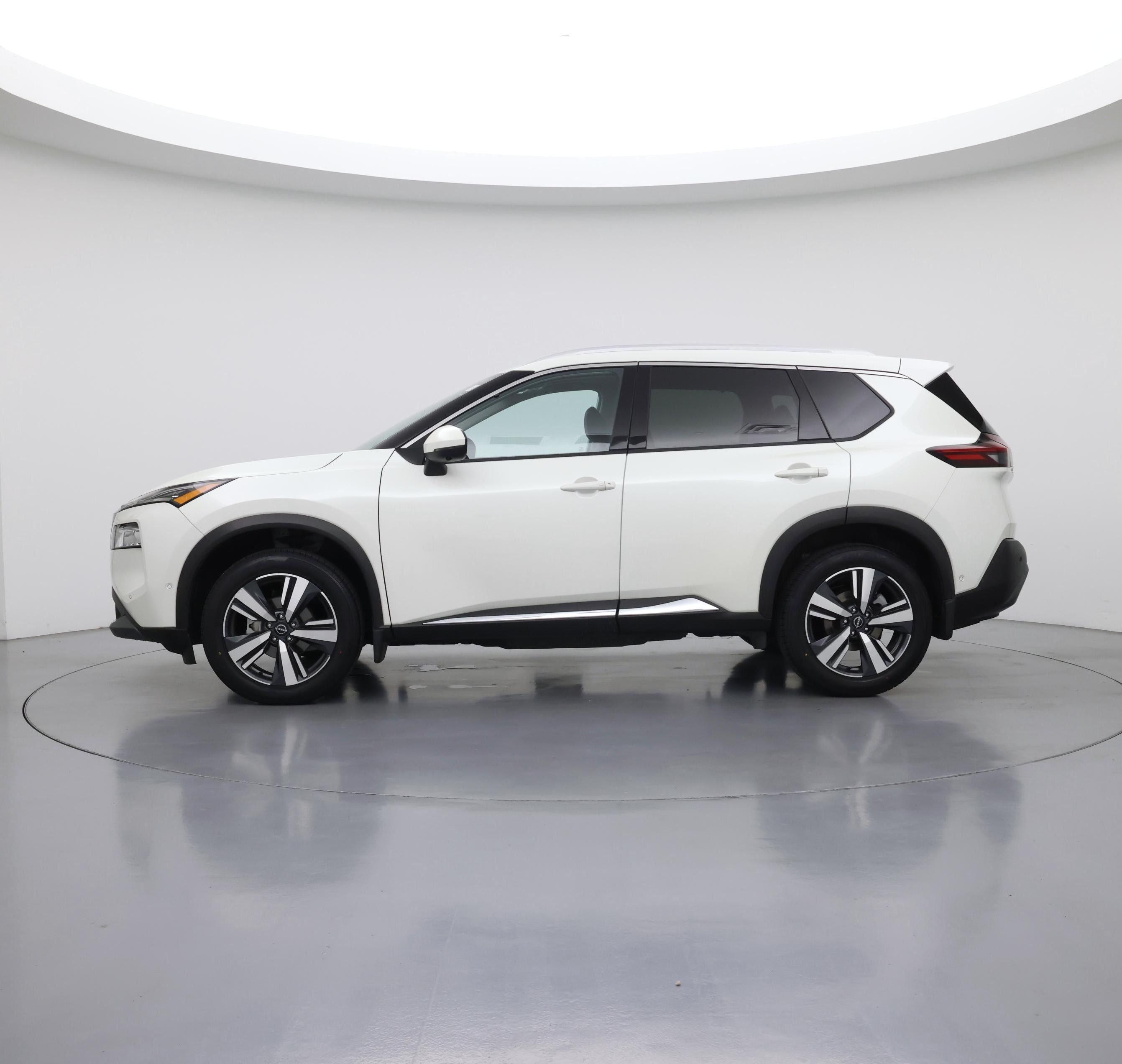 Thumbnail: 2023 Nissan Rogue - 3