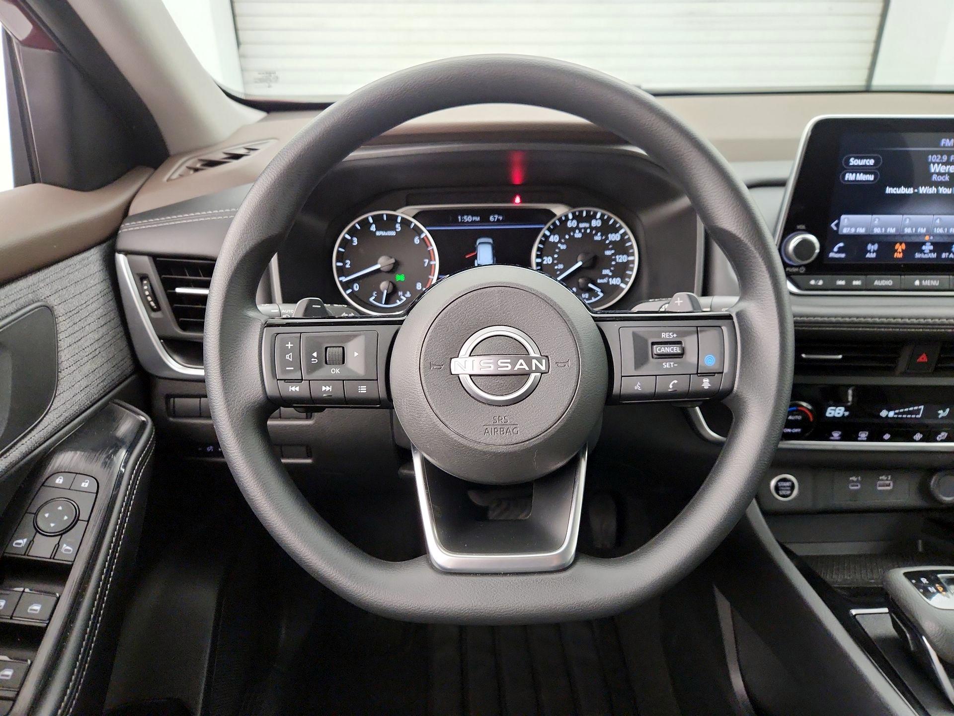 Thumbnail: 2023 Nissan Rogue - 10