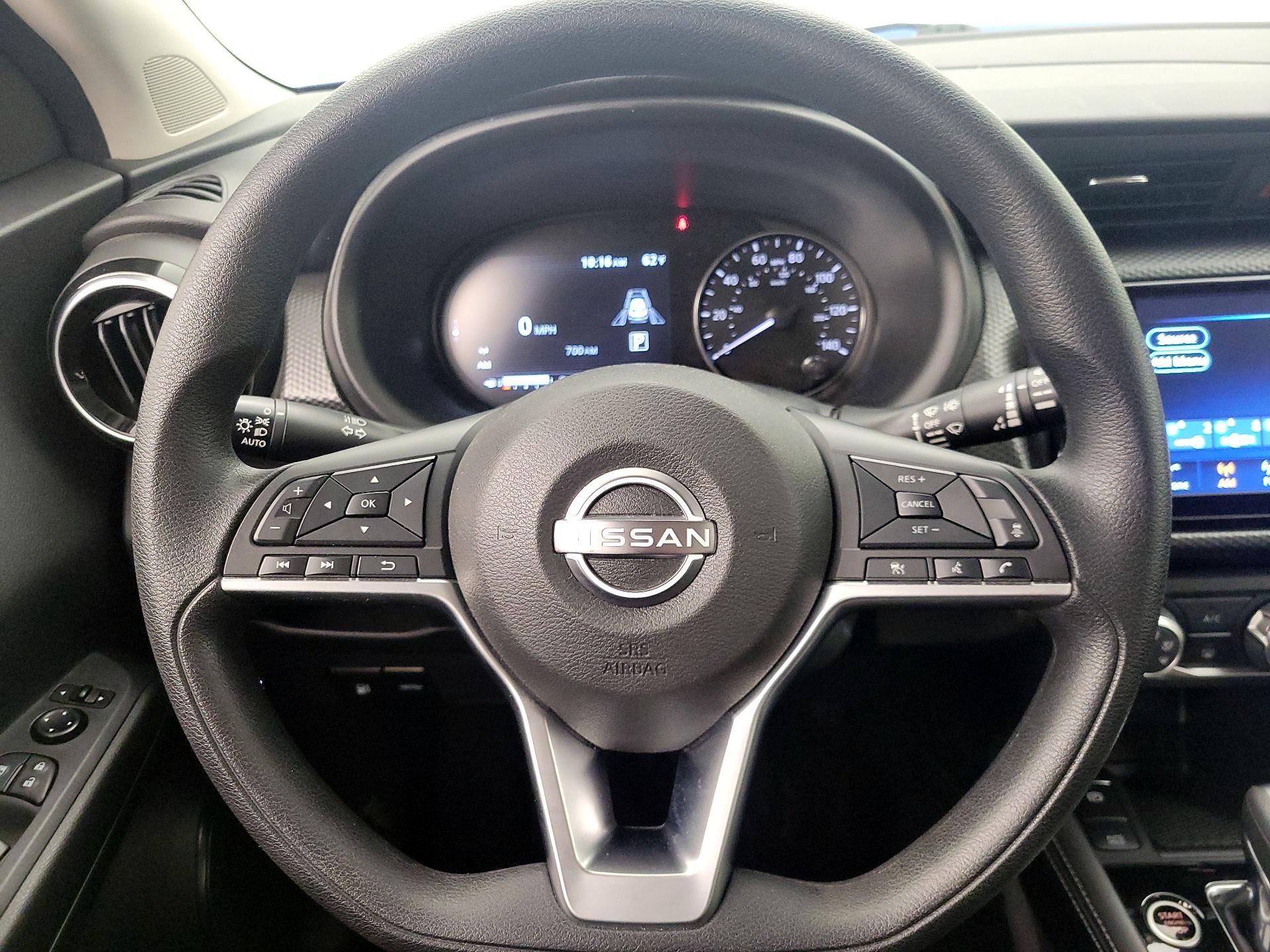 Thumbnail: 2023 Nissan Kicks - 10