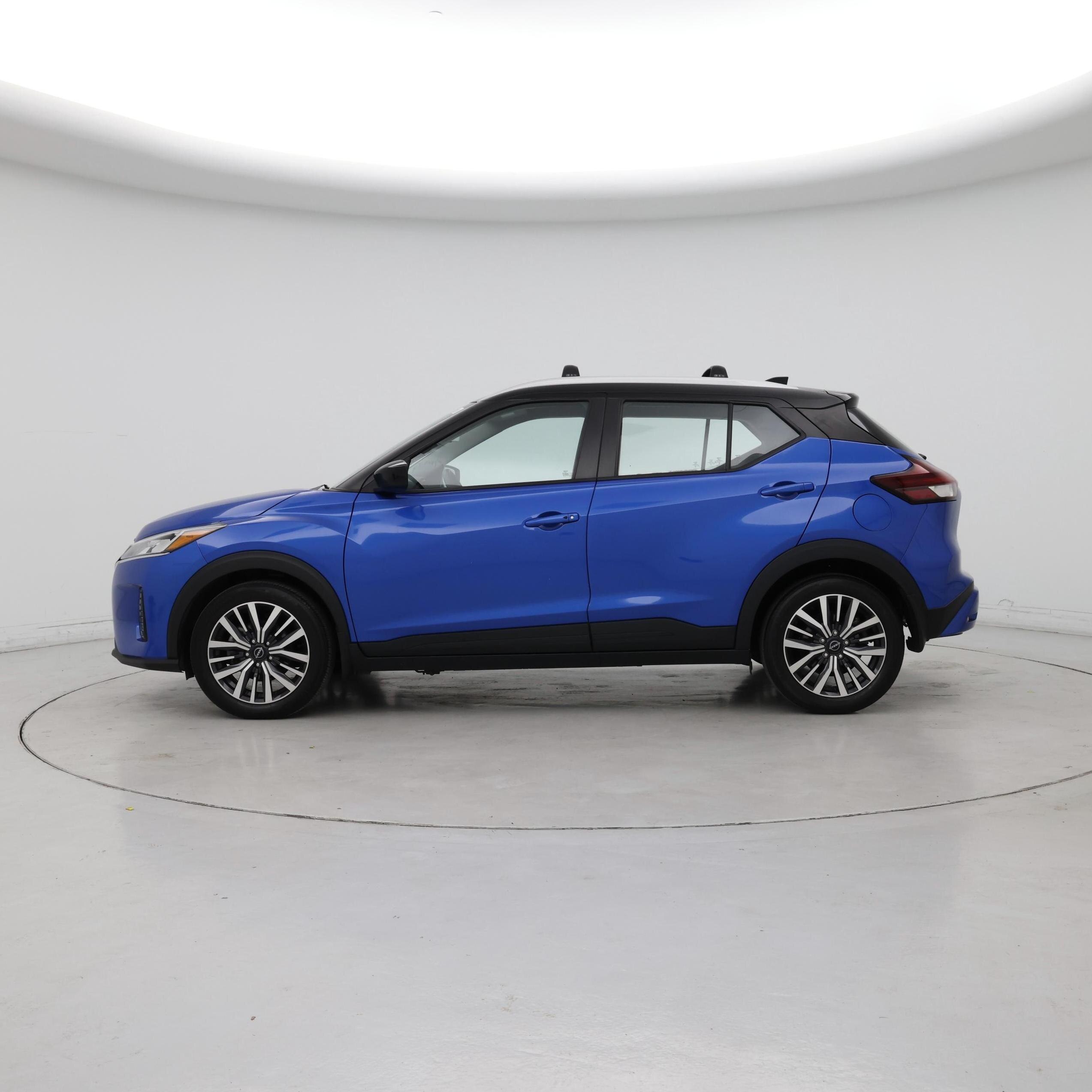 Thumbnail: 2023 Nissan Kicks - 3