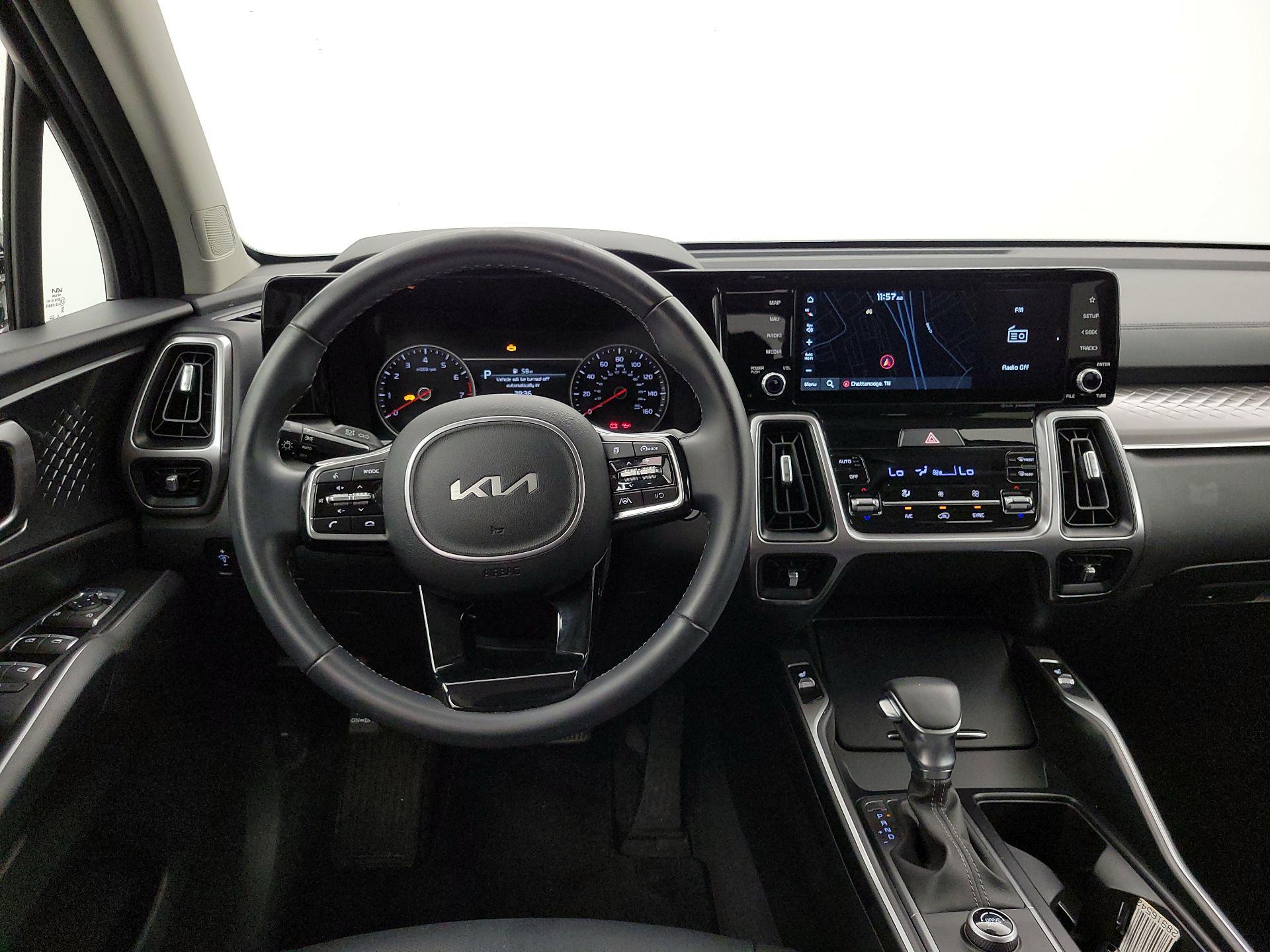 Thumbnail: 2023 Kia Sorento - 10