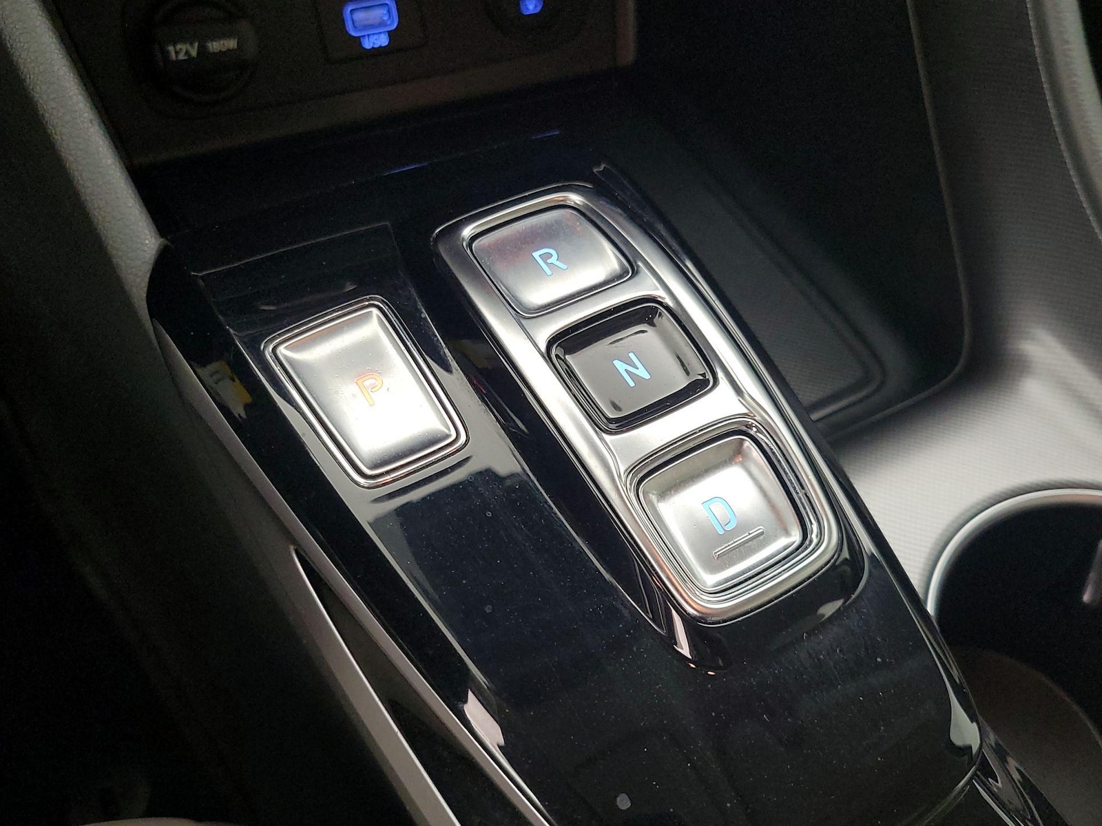 2023 Hyundai Sonata SE - Photo 18