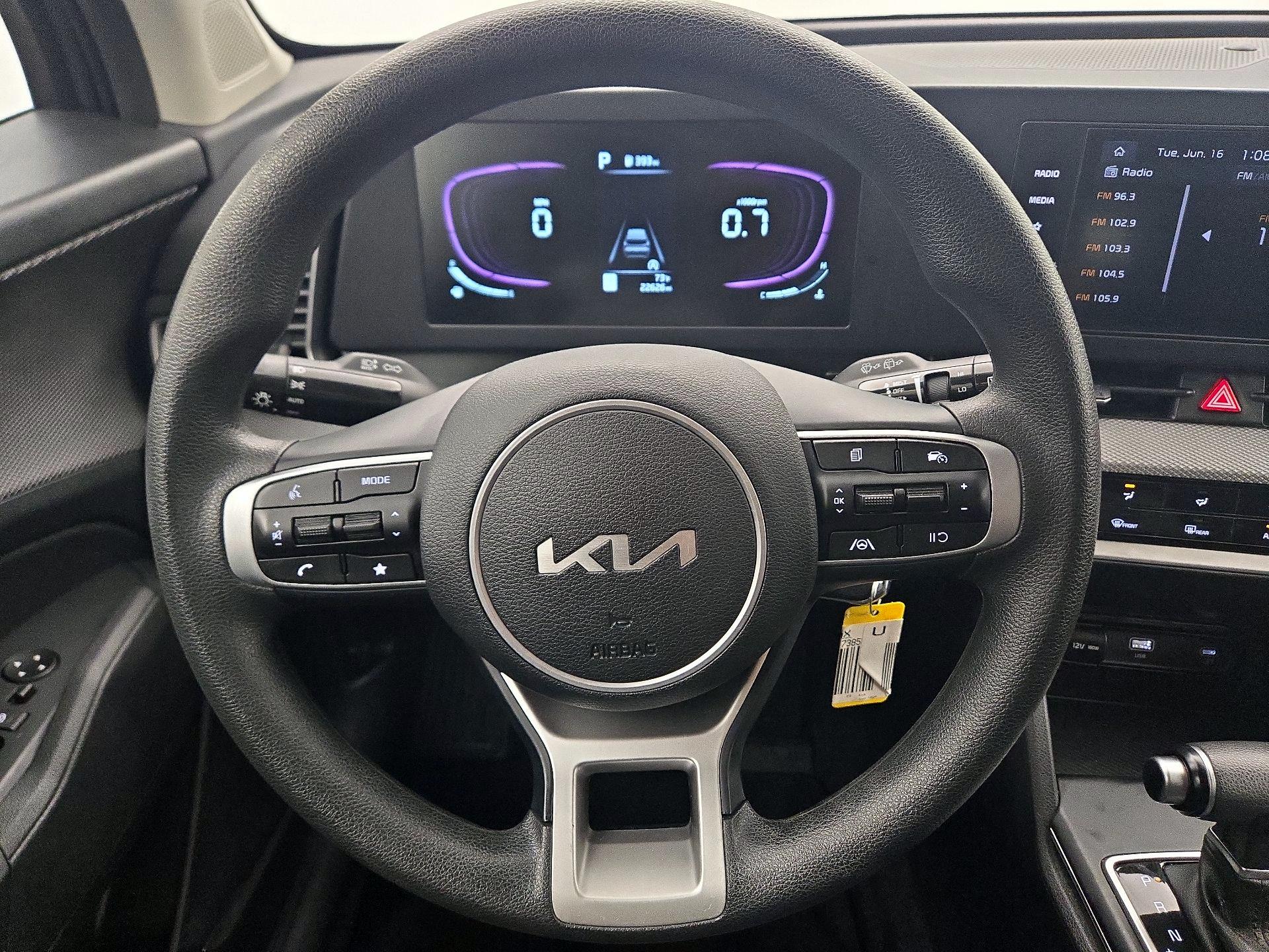 Thumbnail: 2023 Kia Sportage - 10