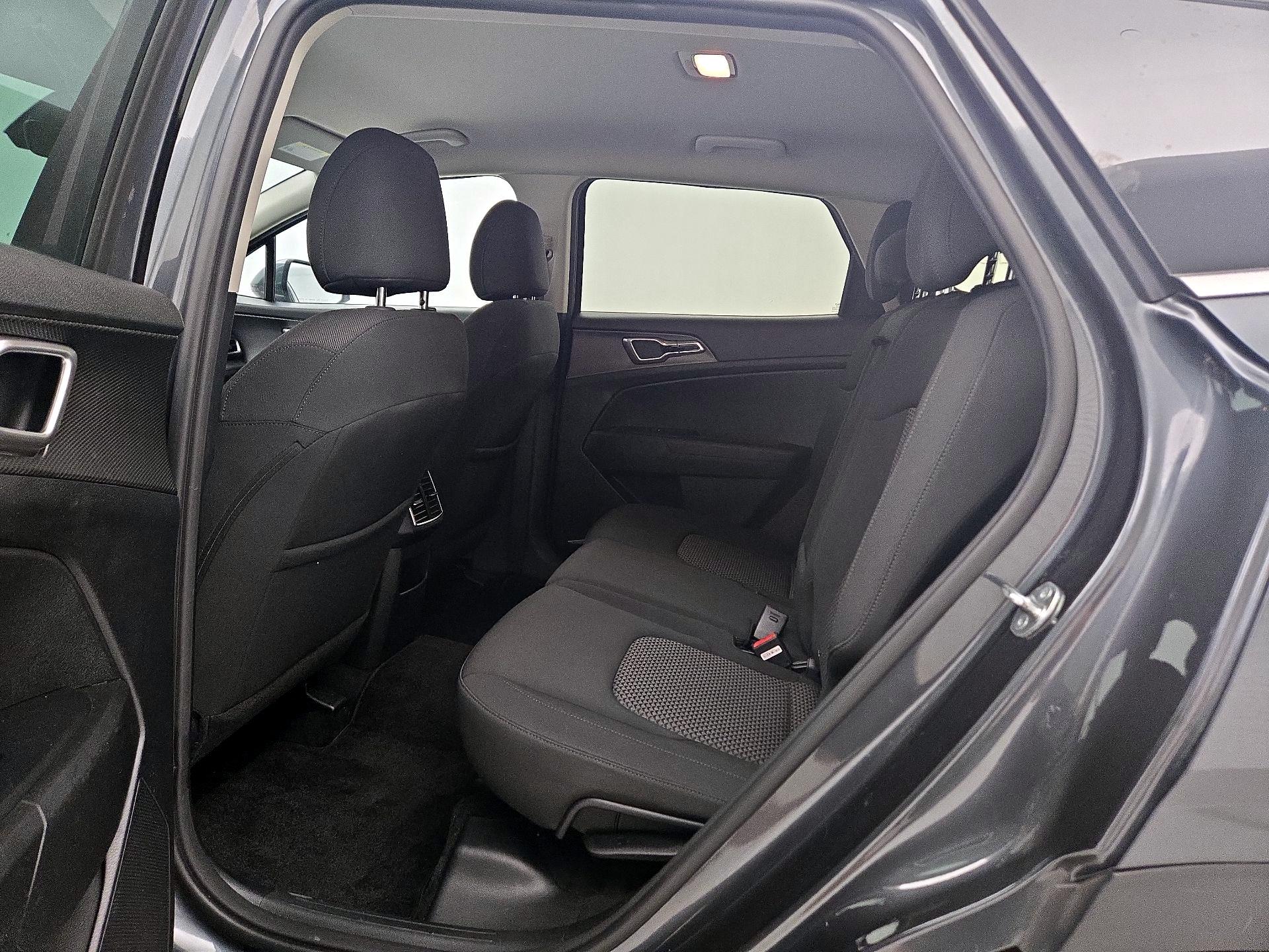 Thumbnail: 2023 Kia Sportage - 19