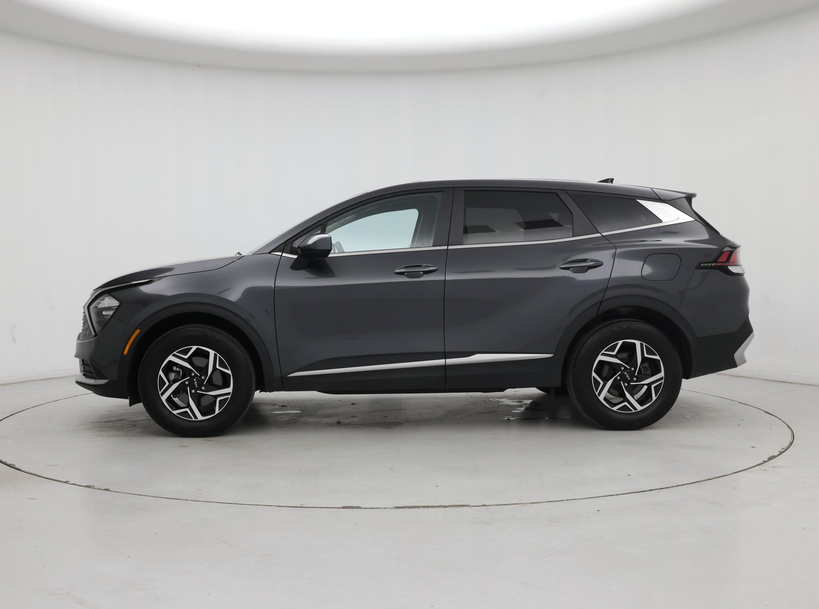Thumbnail: 2023 Kia Sportage - 3
