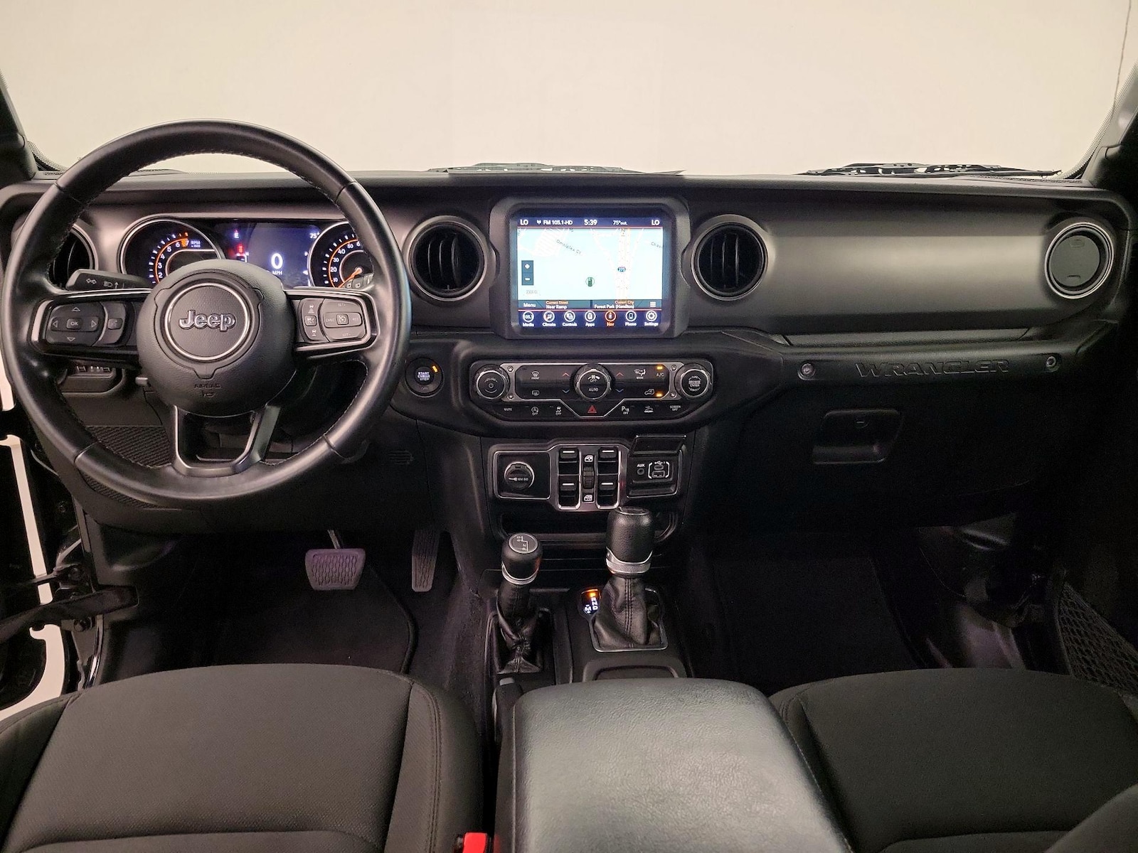 Apple CarPlay® & Android Auto™