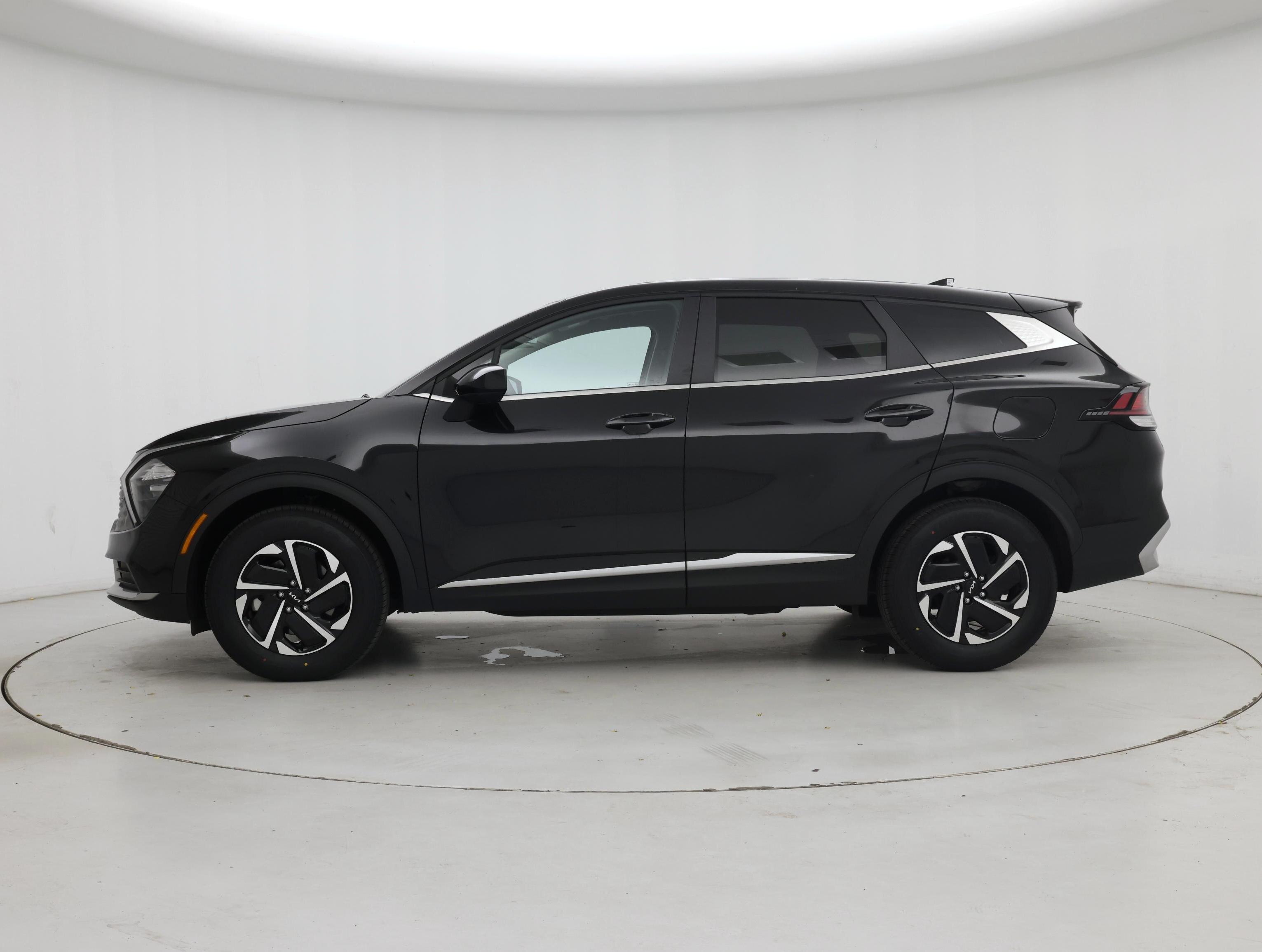 Thumbnail: 2023 Kia Sportage - 3