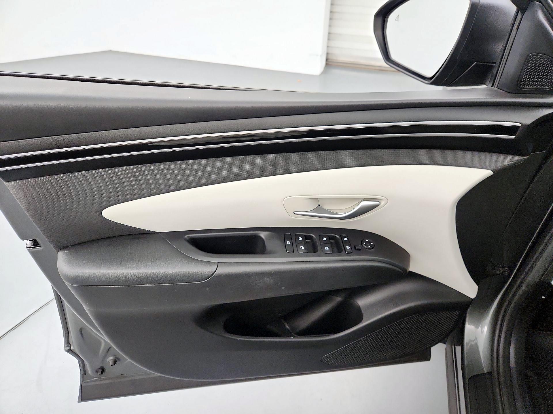 Thumbnail: 2023 Hyundai Tucson - 12