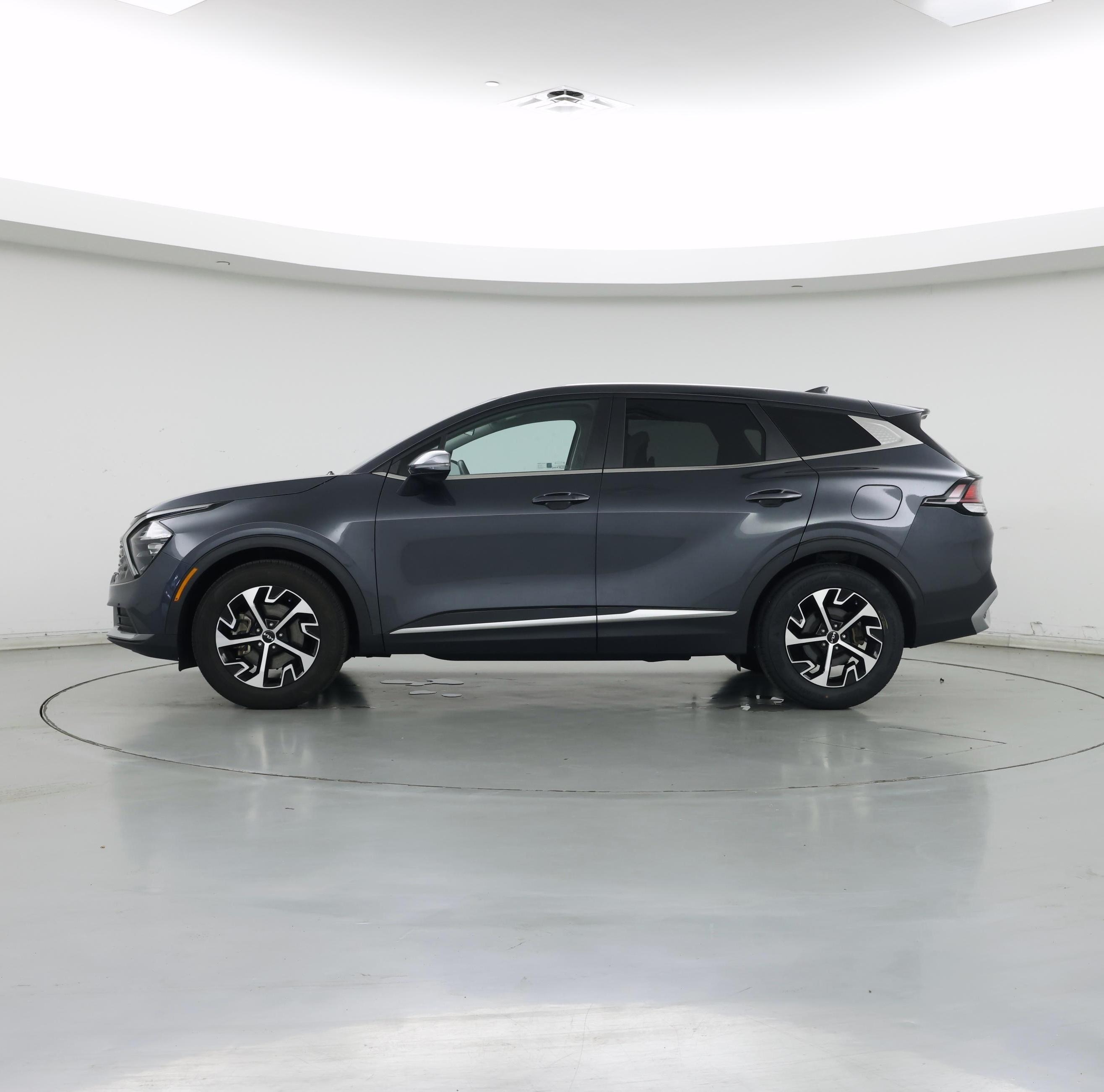 Thumbnail: 2023 Kia Sportage - 3