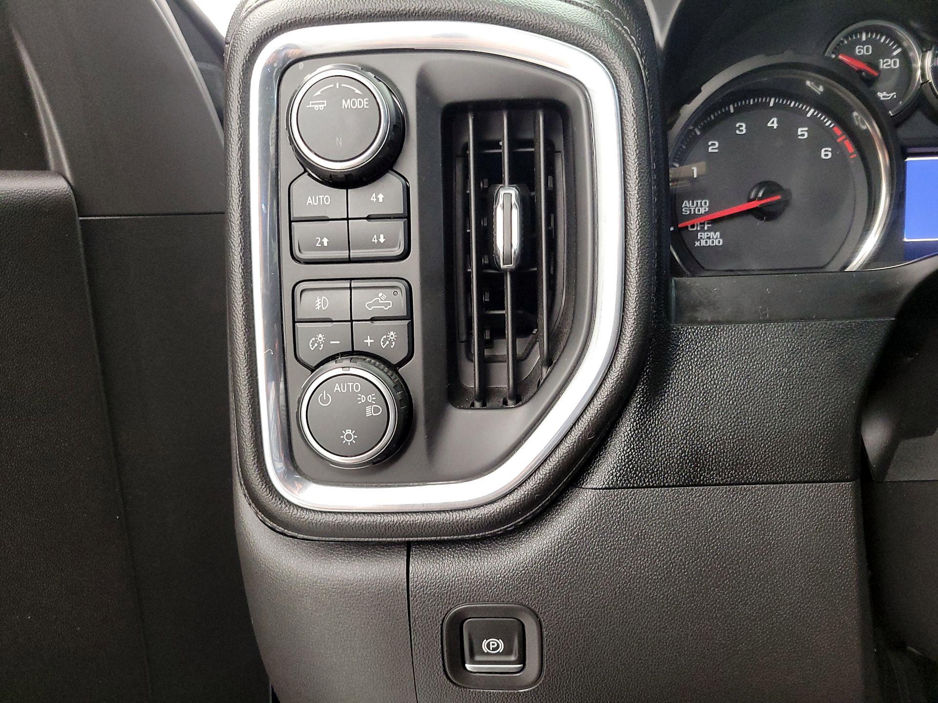 Thumbnail: 2020 Chevrolet Silverado 1500 - 13