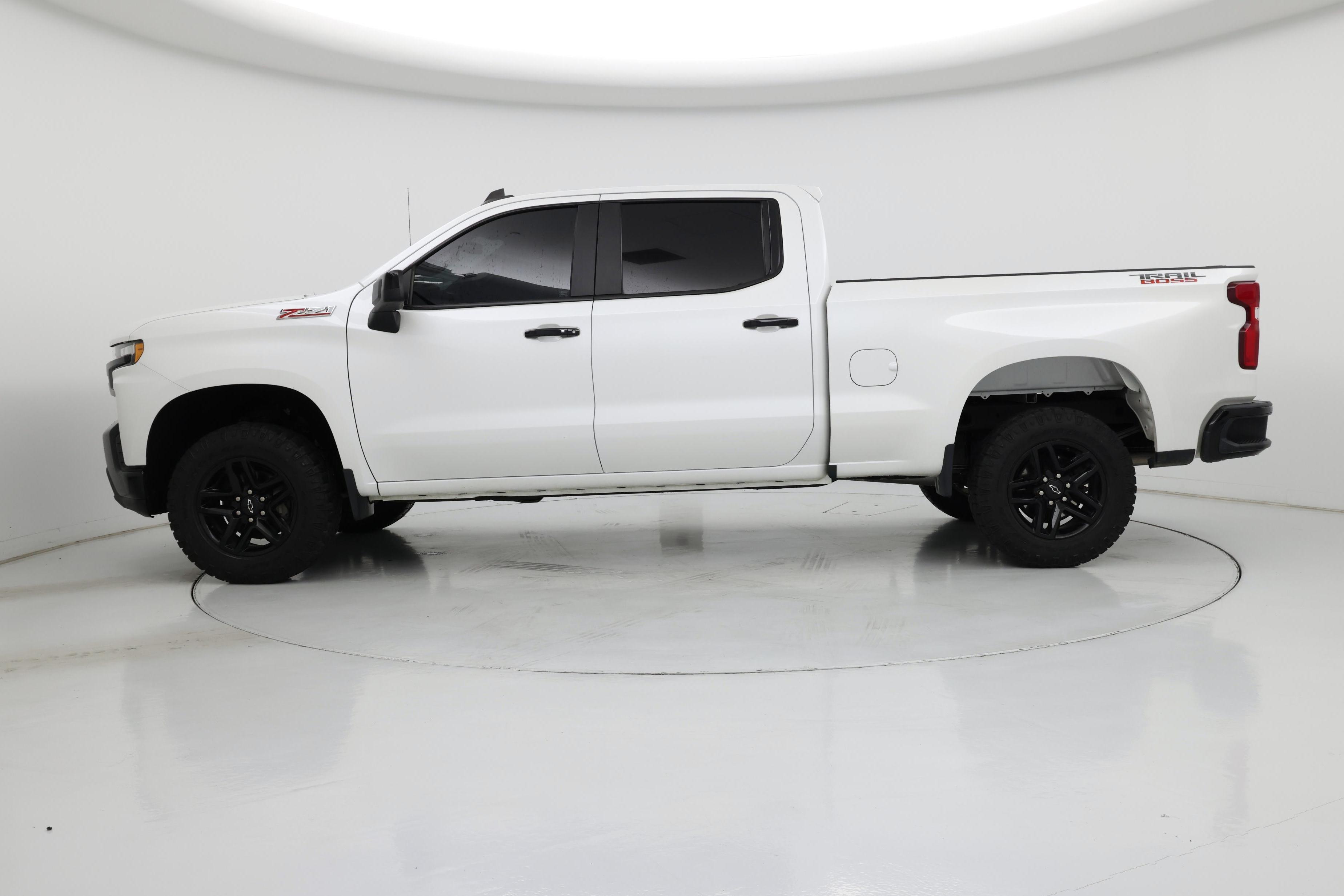 Thumbnail: 2020 Chevrolet Silverado 1500 - 3