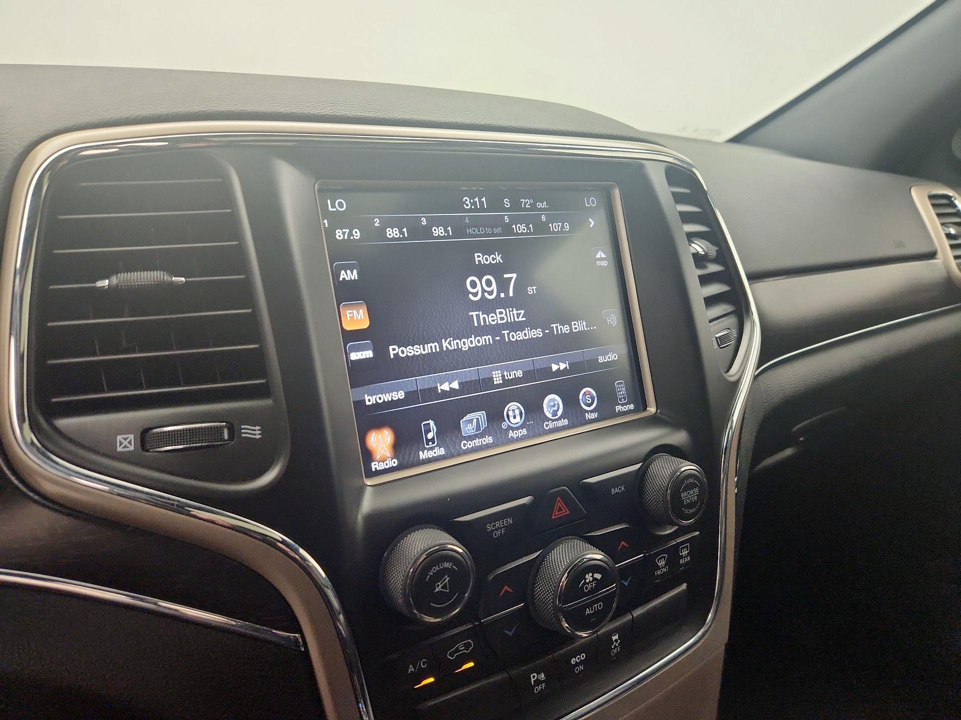 Thumbnail: 2015 Jeep Grand Cherokee - 16