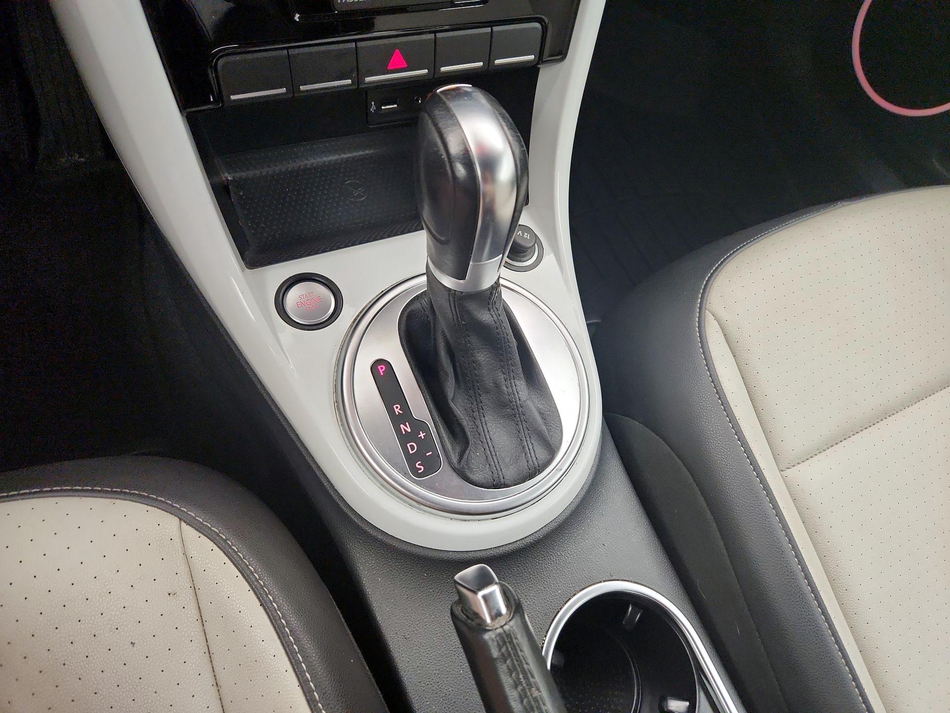 Thumbnail: 2019 Volkswagen Beetle - 16