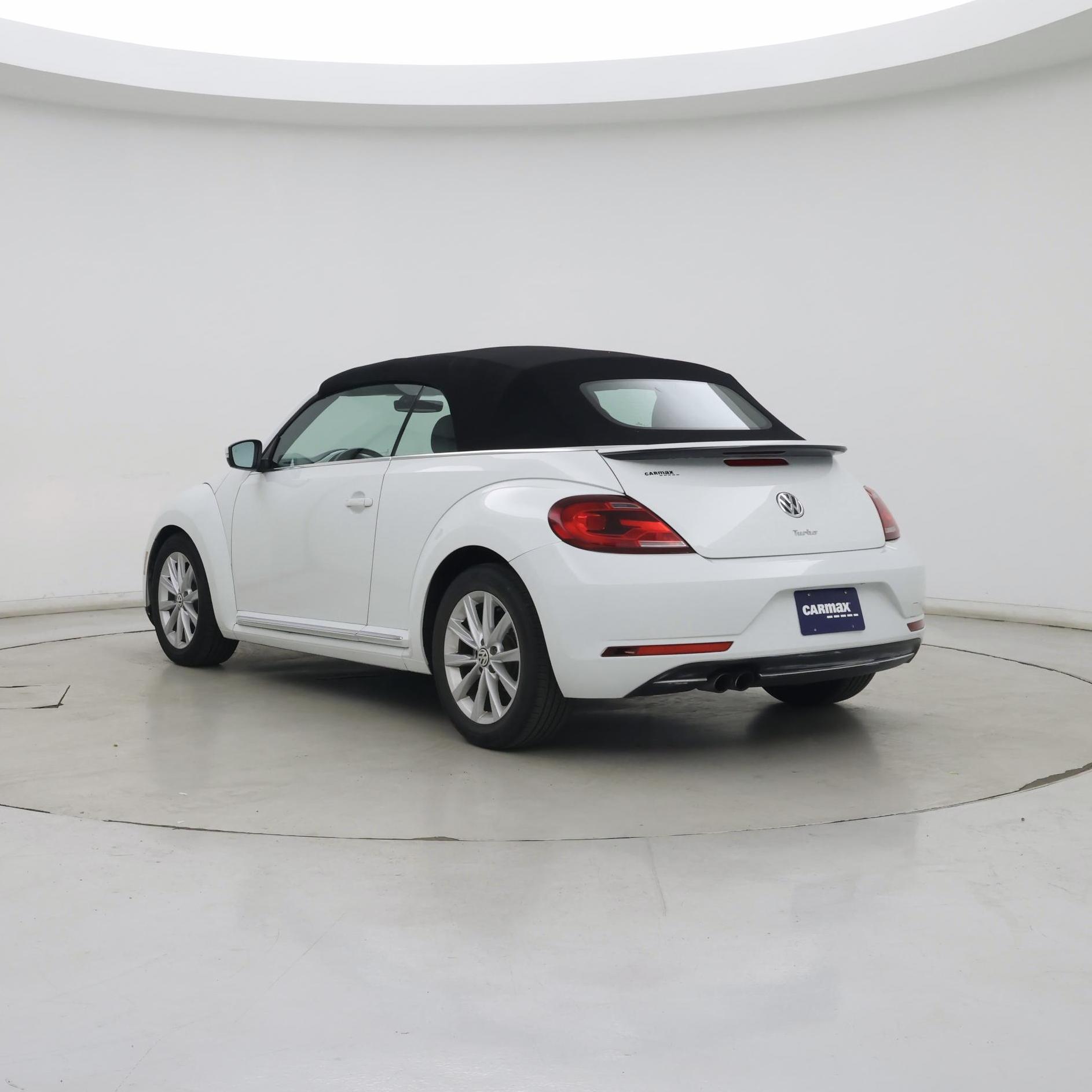 Thumbnail: 2019 Volkswagen Beetle - 2