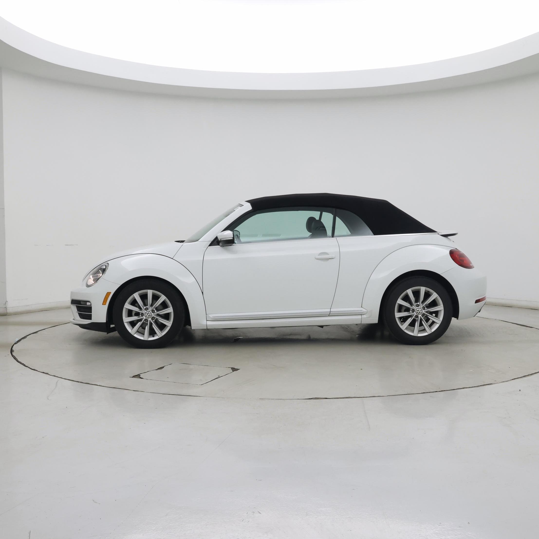 Thumbnail: 2019 Volkswagen Beetle - 3