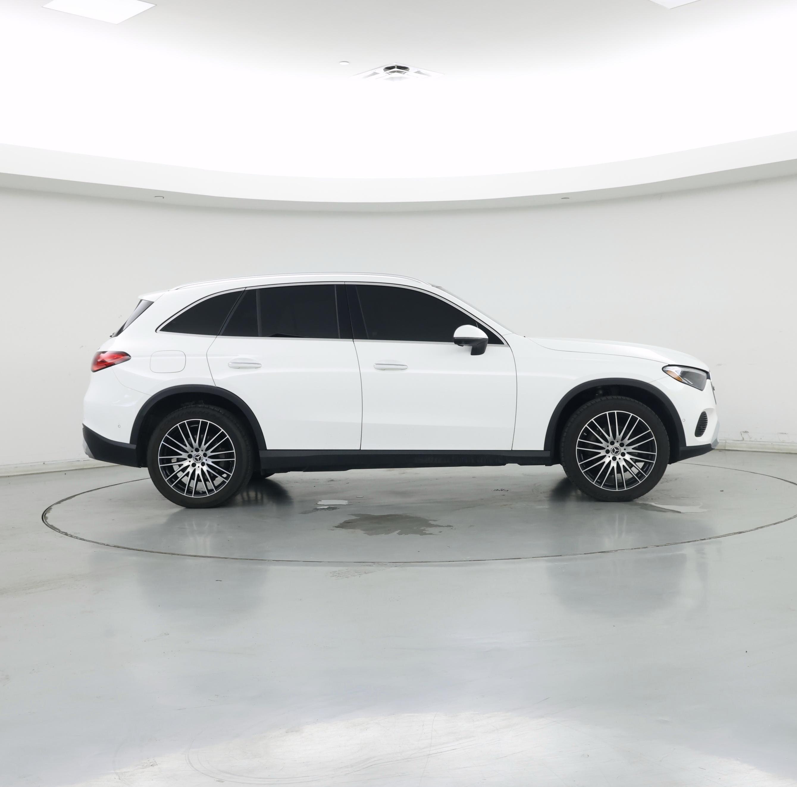 Thumbnail: 2025 Mercedes-Benz GLC - 7