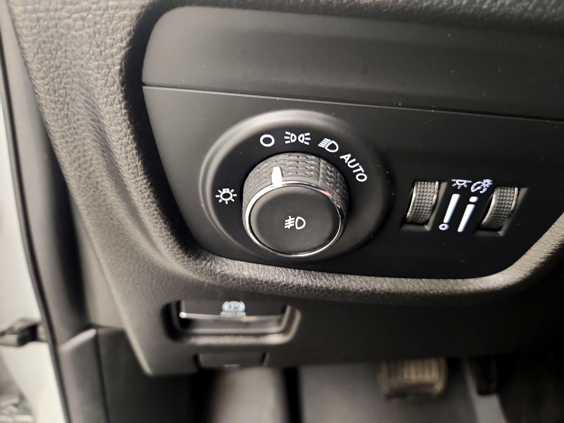 Thumbnail: 2024 Jeep Grand Cherokee - 13