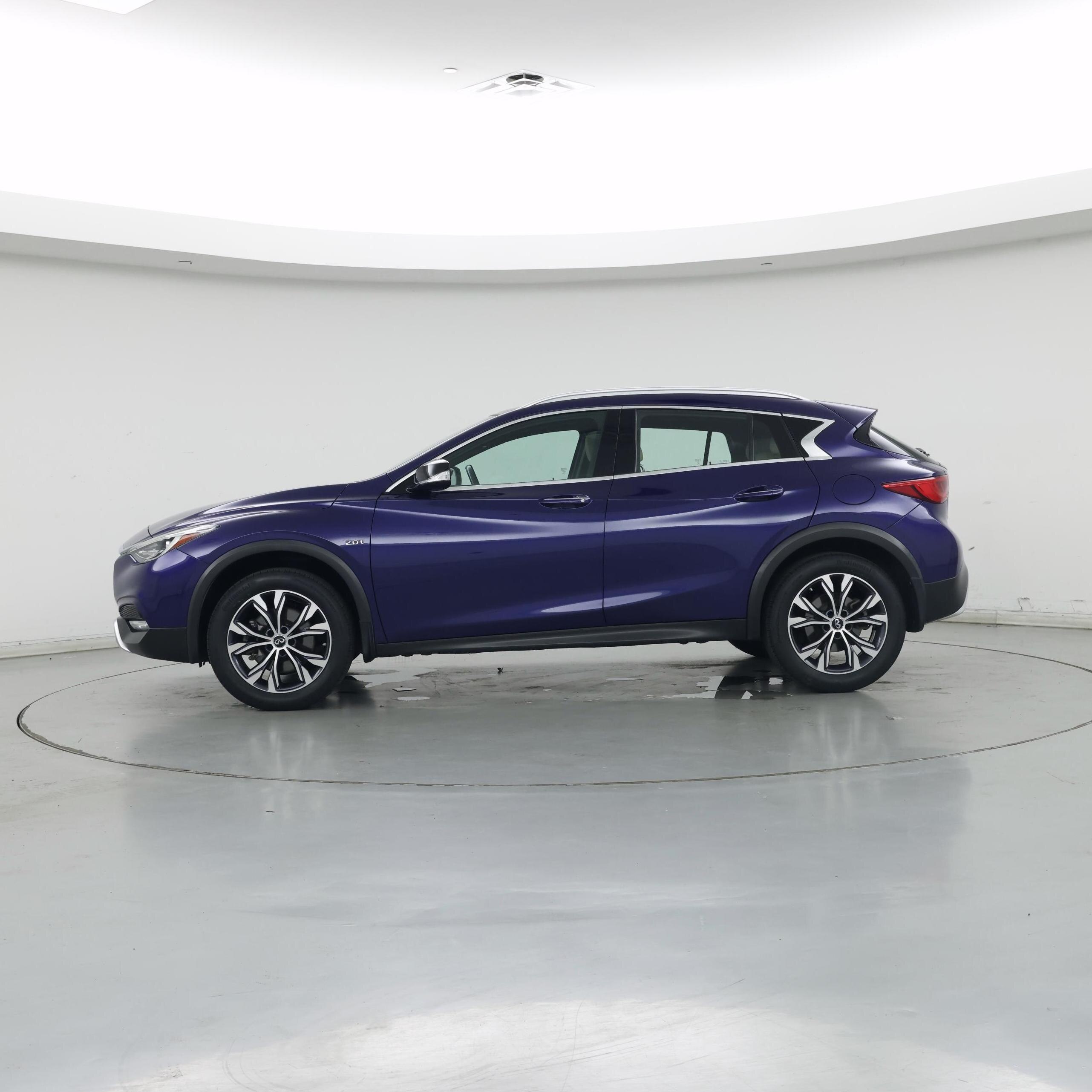 Thumbnail: 2018 INFINITI QX30 - 3