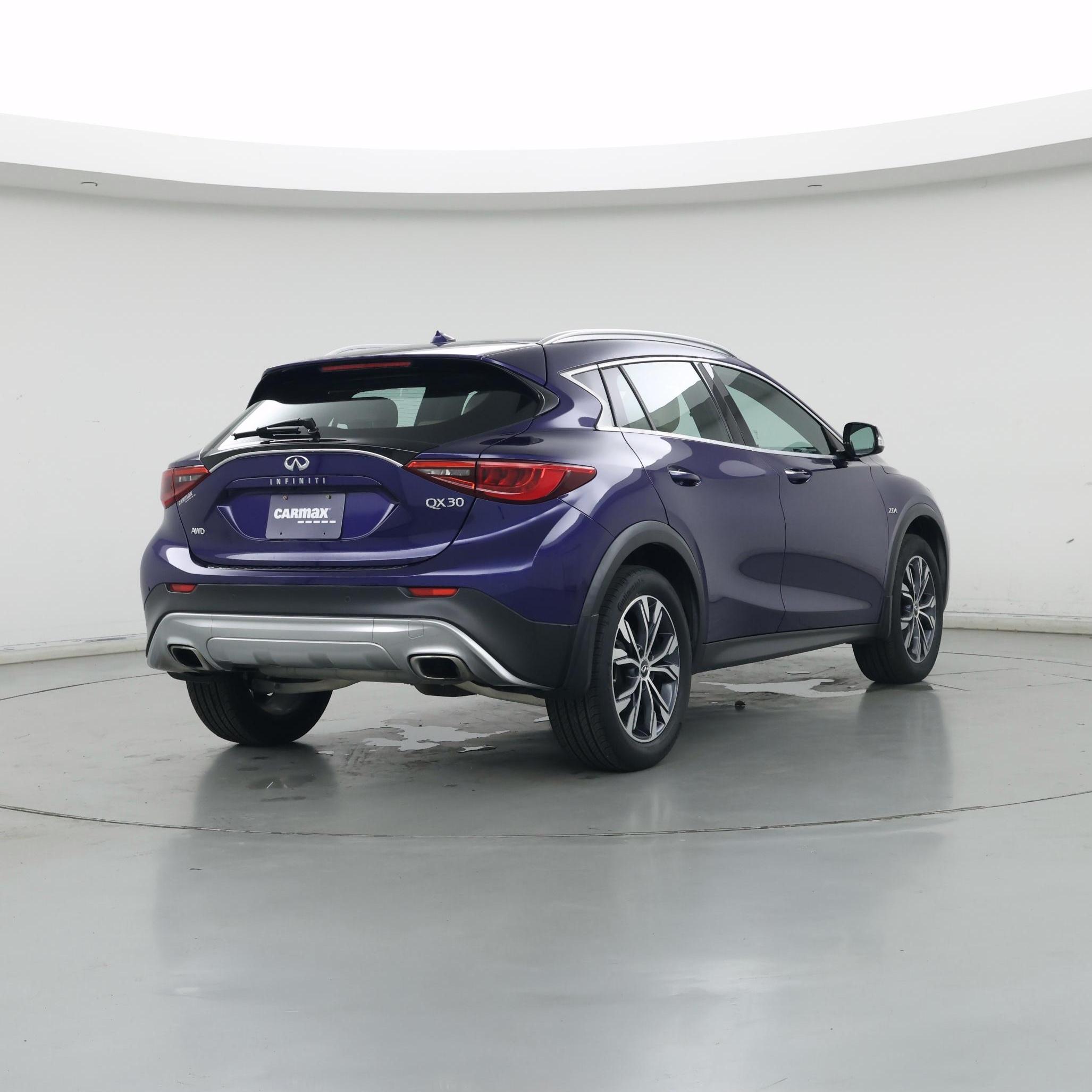 Thumbnail: 2018 INFINITI QX30 - 8