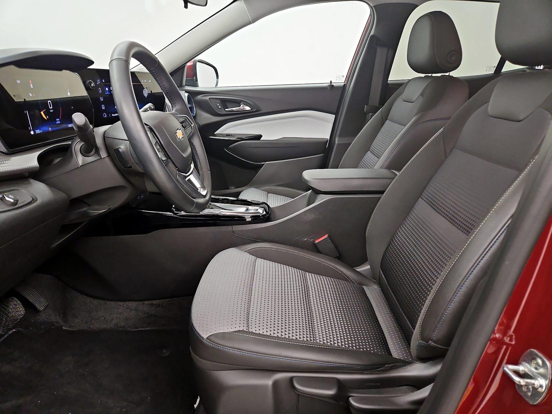 Thumbnail: 2025 Chevrolet Trax - 11