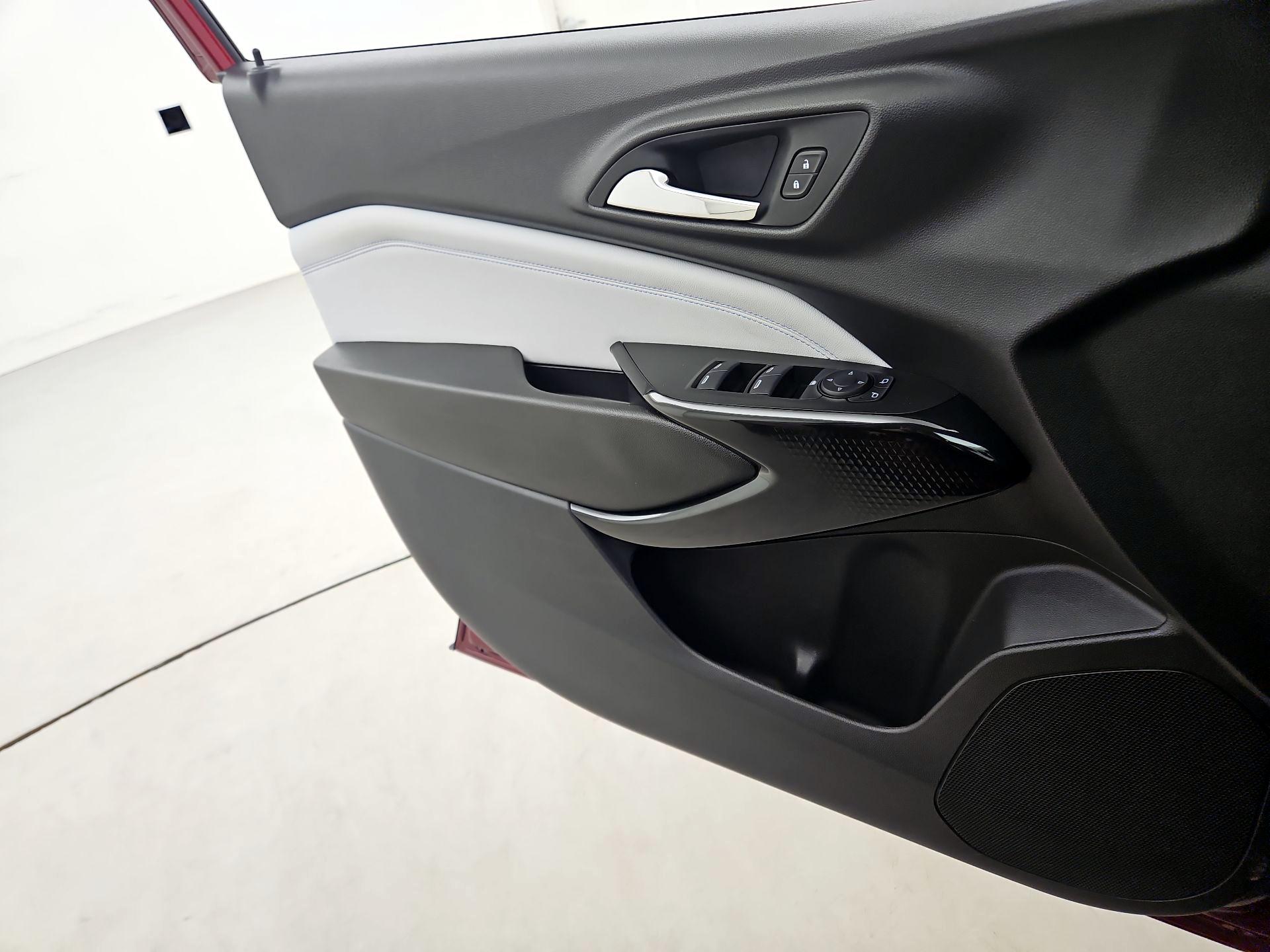 Thumbnail: 2025 Chevrolet Trax - 12