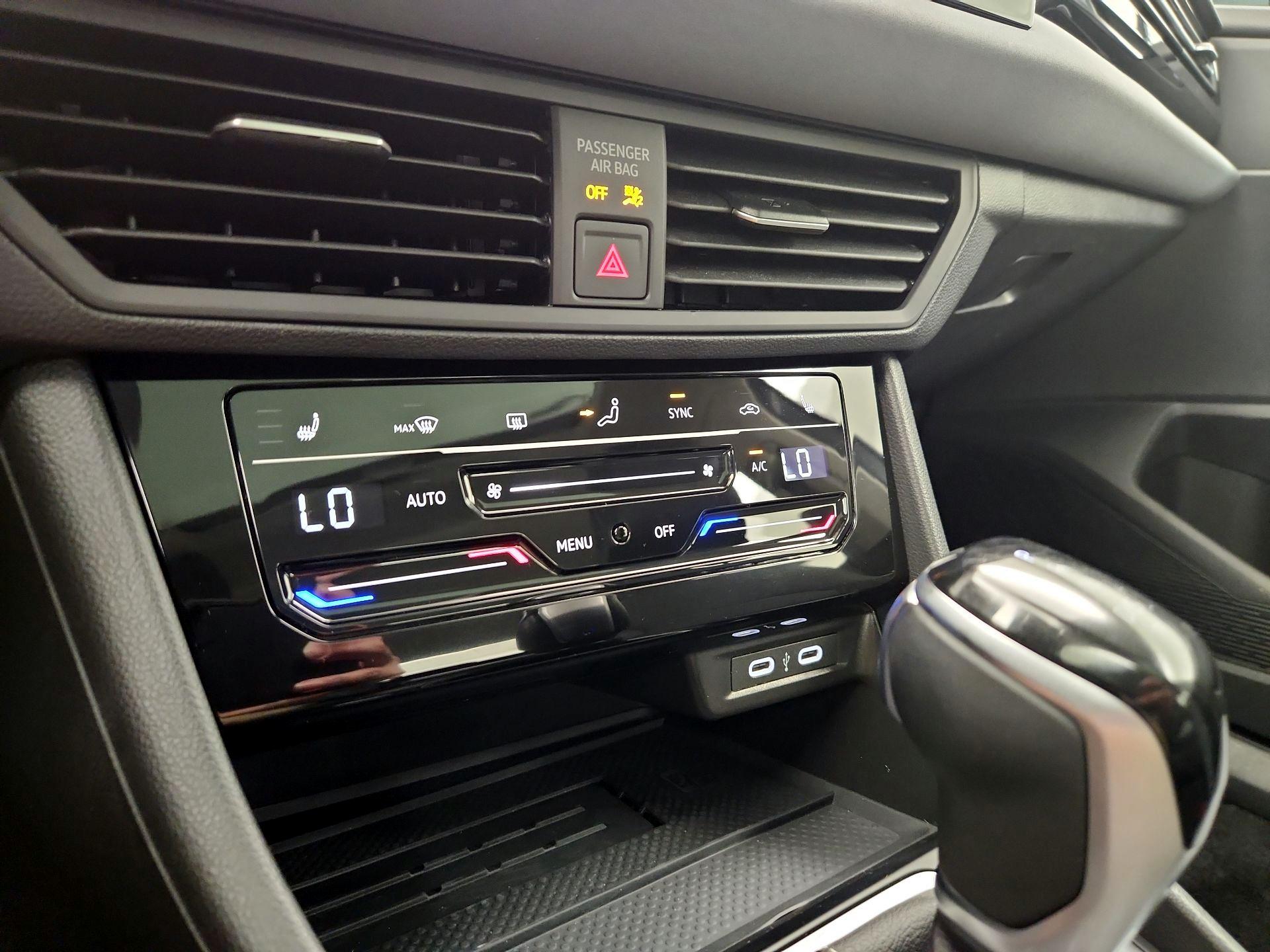 Thumbnail: 2025 Volkswagen Jetta - 15