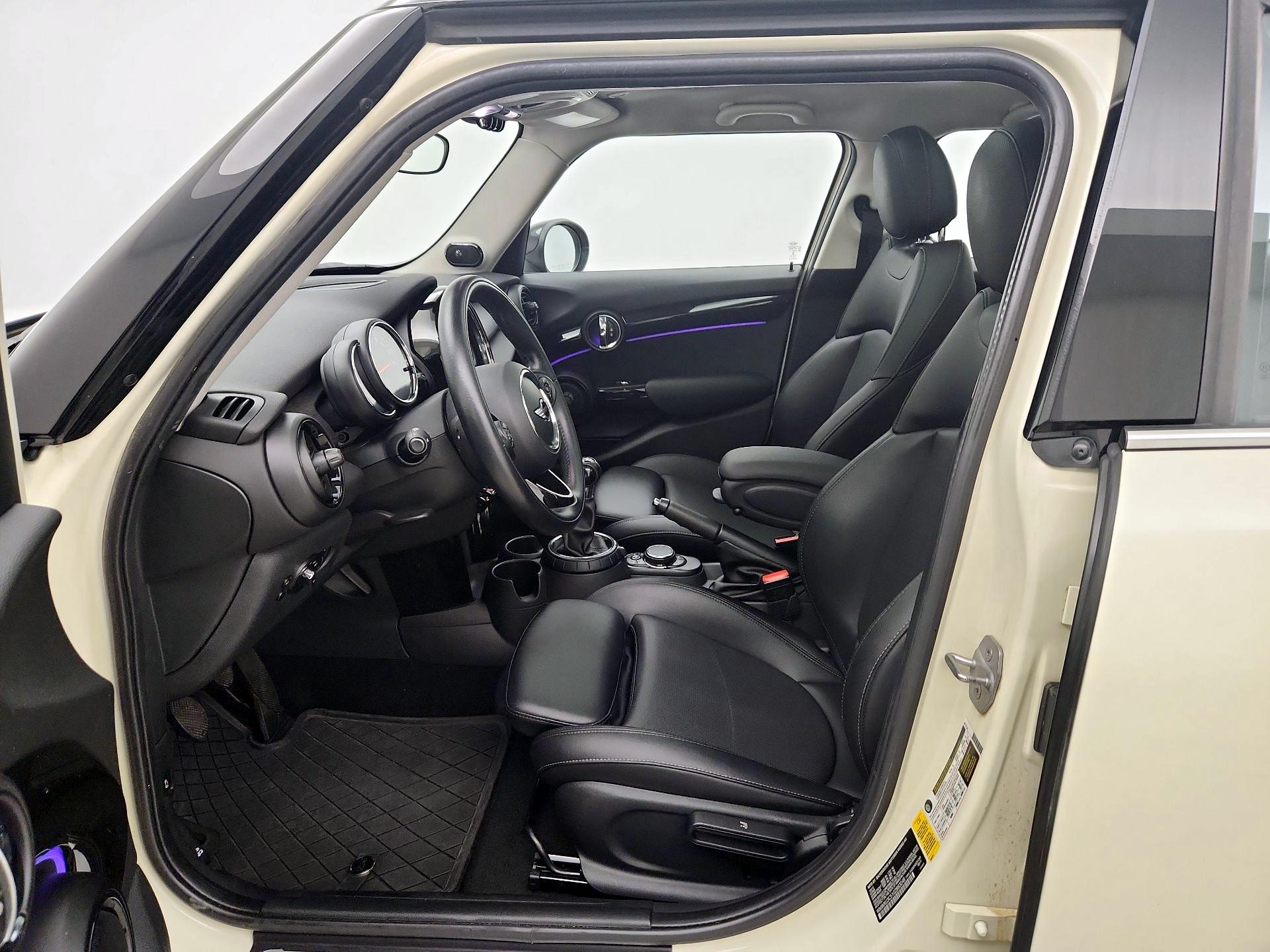 Thumbnail: 2016 MINI Cooper Hardtop - 11
