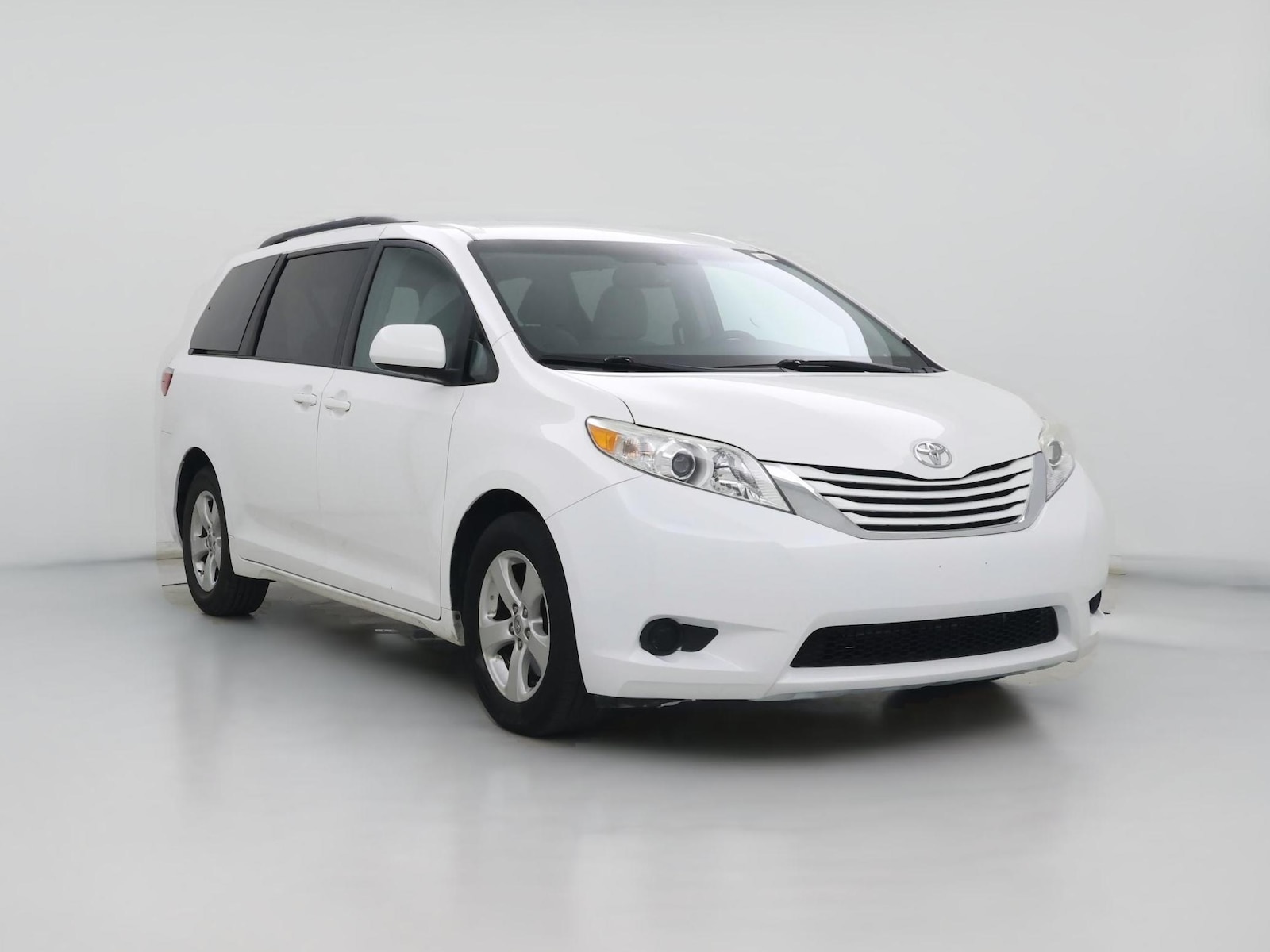 2016 Toyota Sienna LE - Photo 1