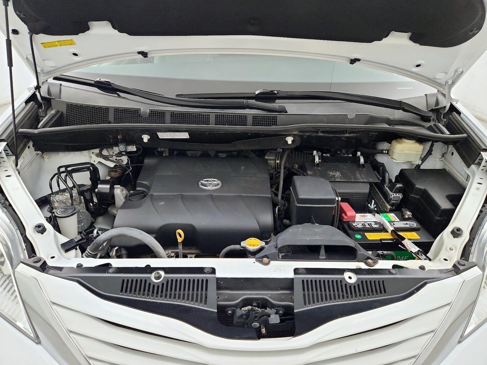 2016 Toyota Sienna LE - Photo 23