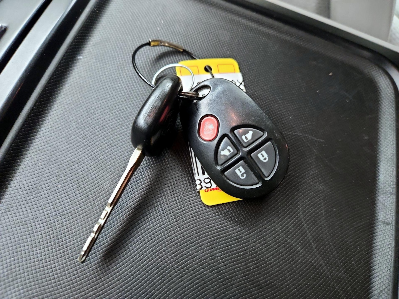 2016 Toyota Sienna LE - Photo 24