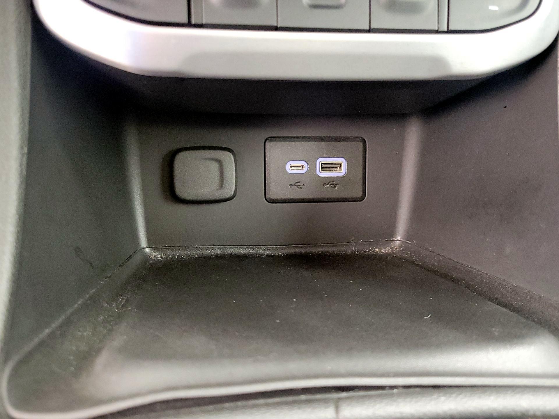 Thumbnail: 2020 GMC Acadia - 18