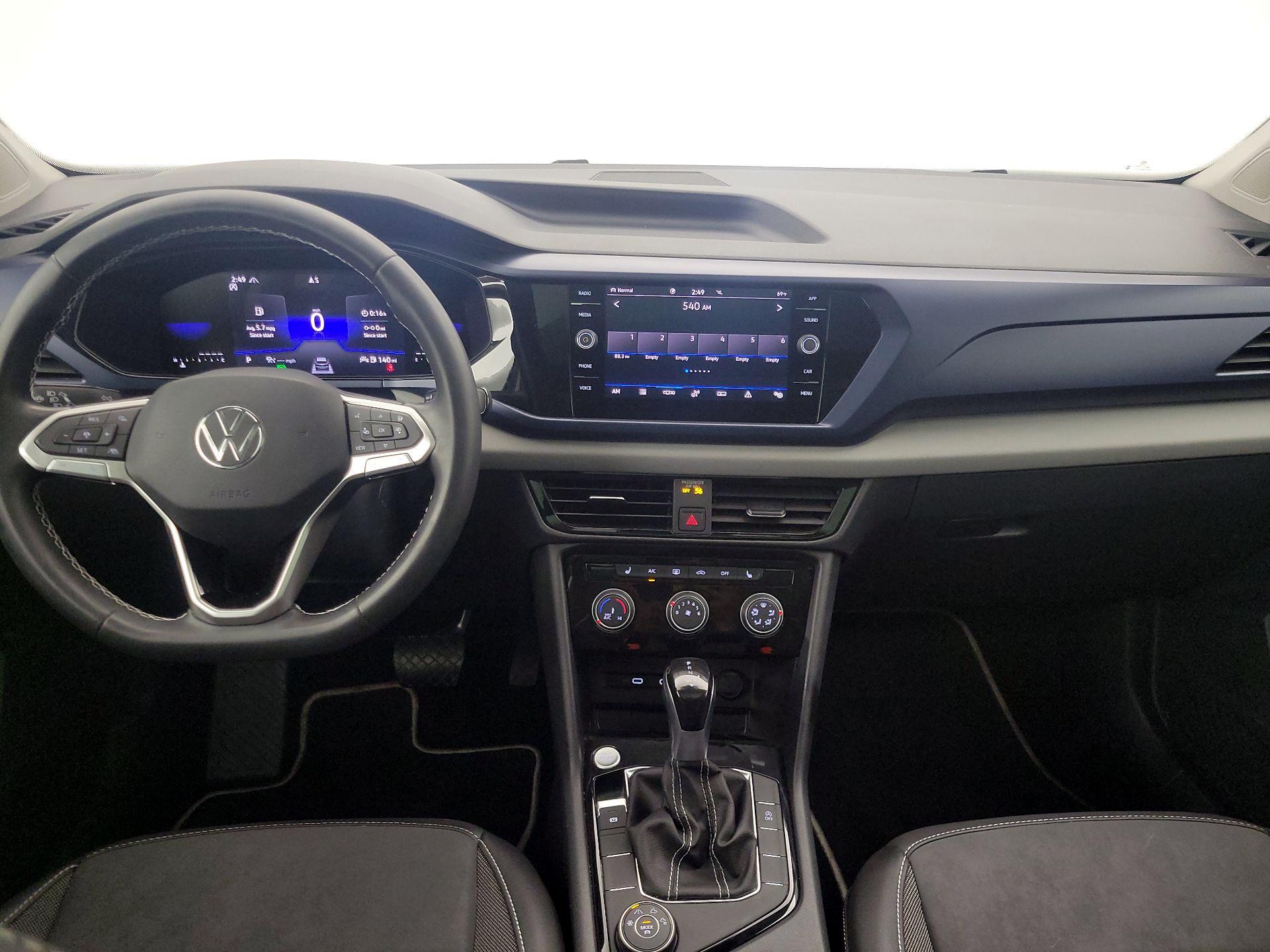 Thumbnail: 2023 Volkswagen Taos - 9