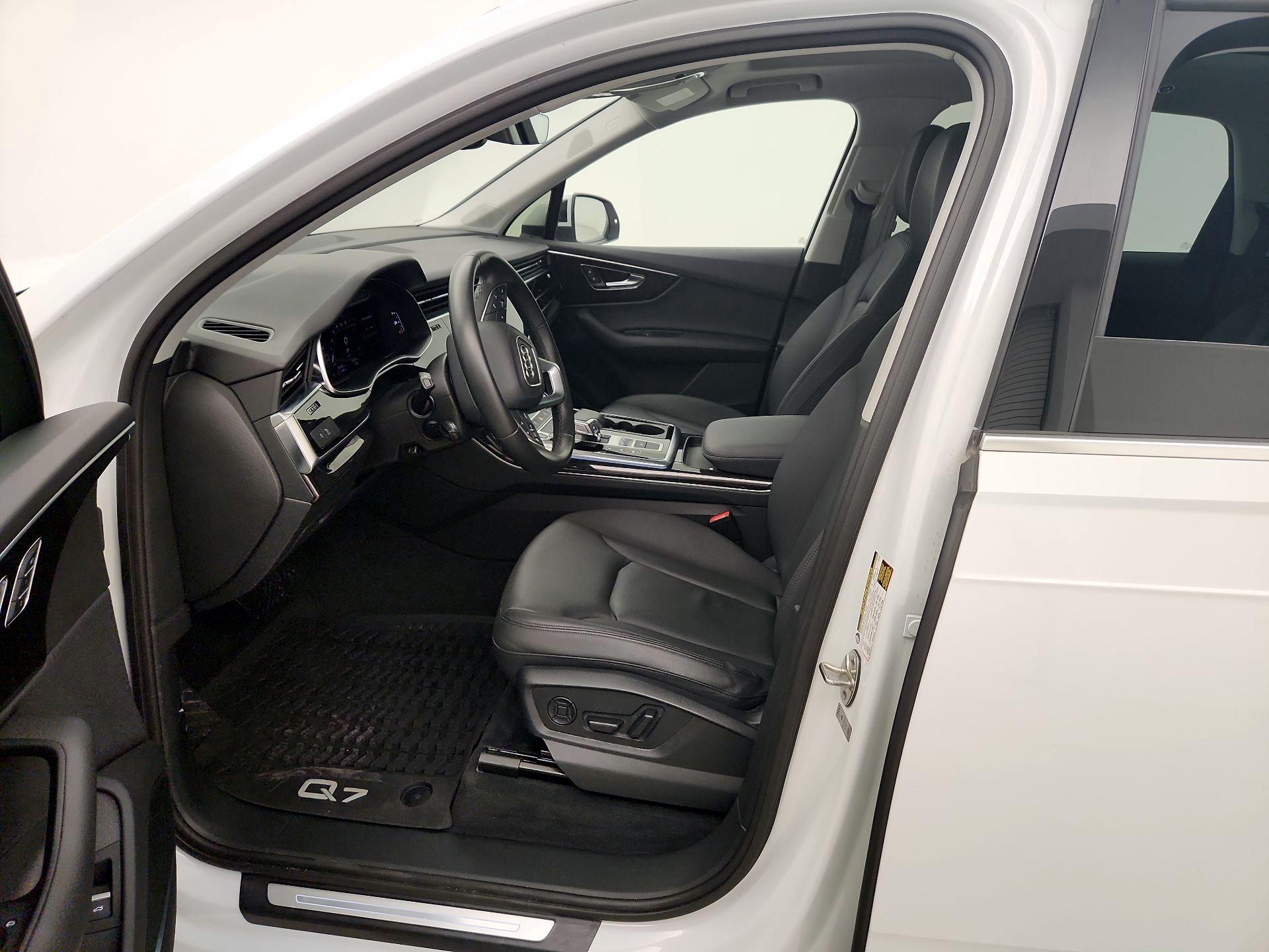 Thumbnail: 2022 Audi Q7 - 11