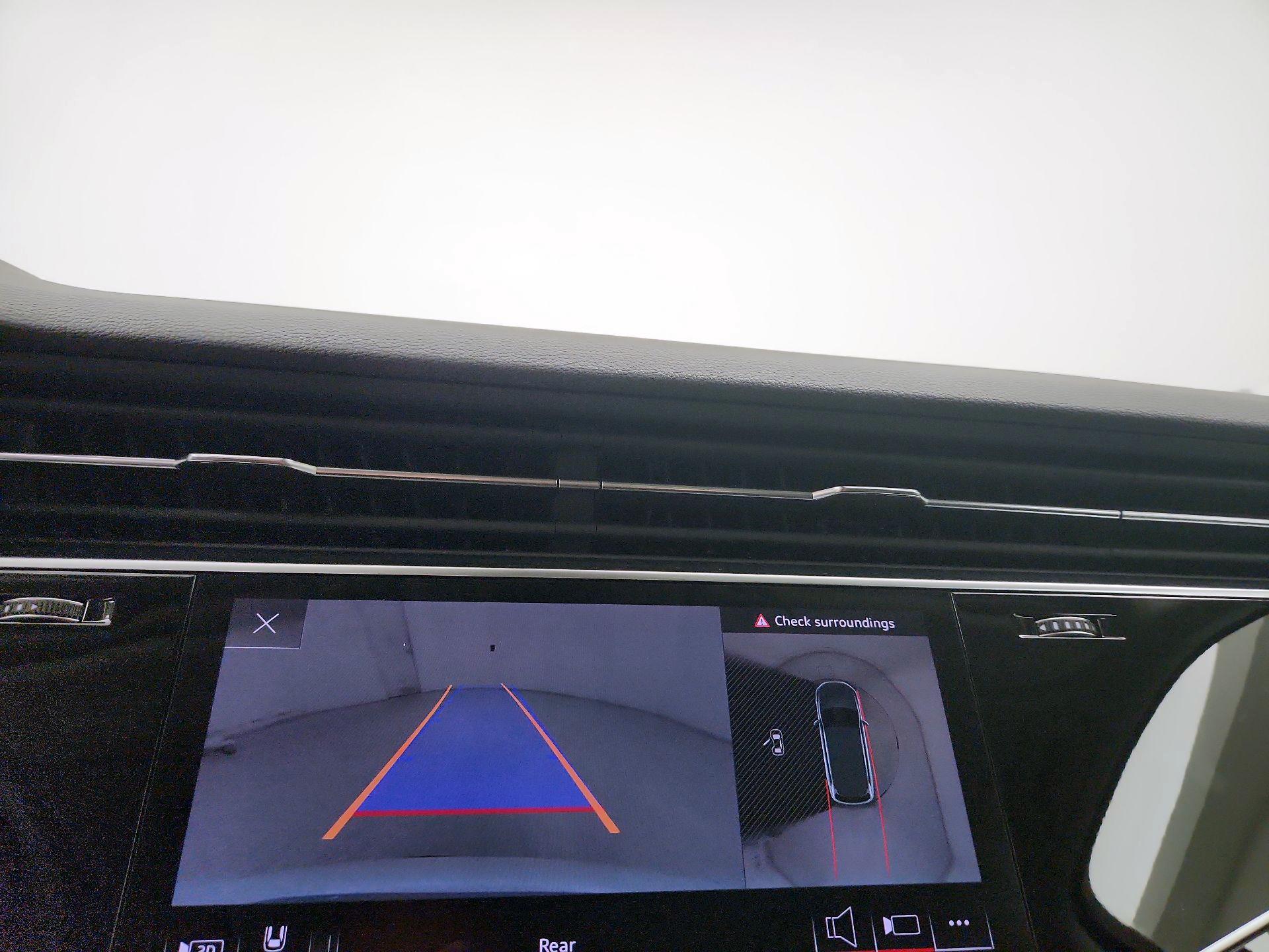 Thumbnail: 2022 Audi Q7 - 15