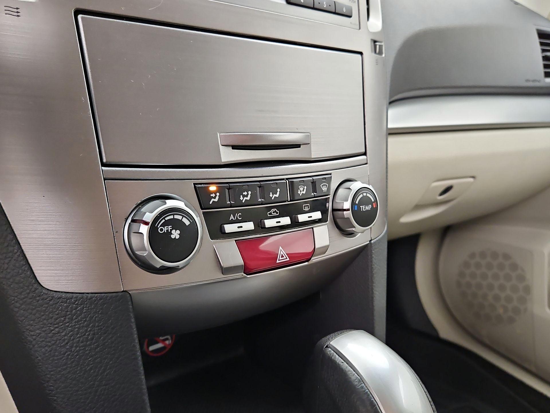 Thumbnail: 2014 Subaru Outback - 16