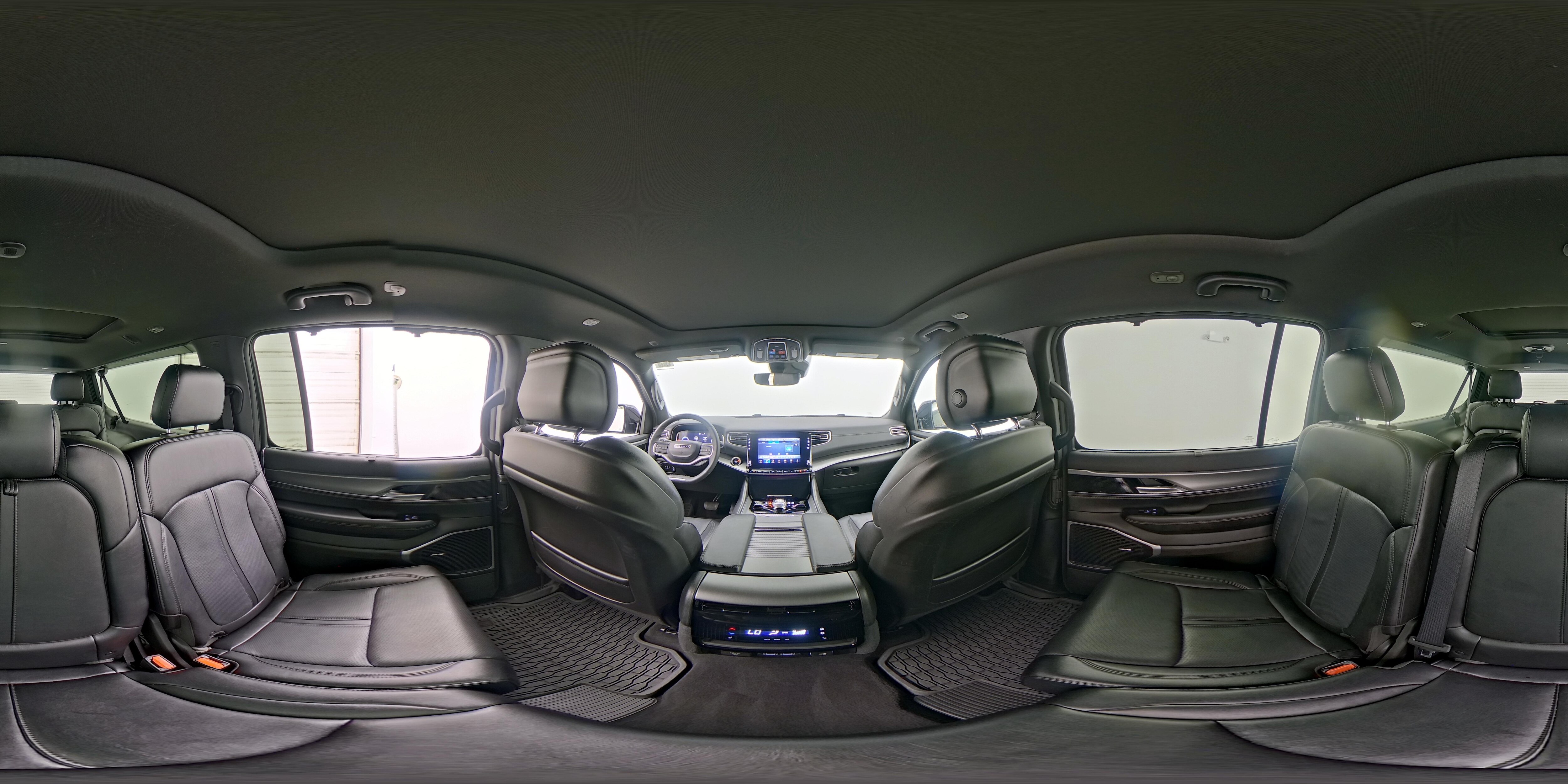 2024 Jeep Wagoneer L Series II - Photo 30