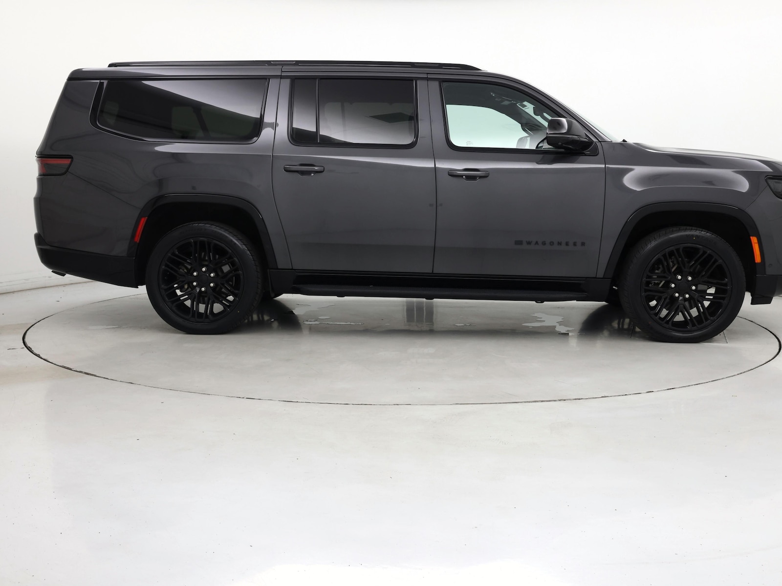 2024 Jeep Wagoneer L Series II - Photo 8