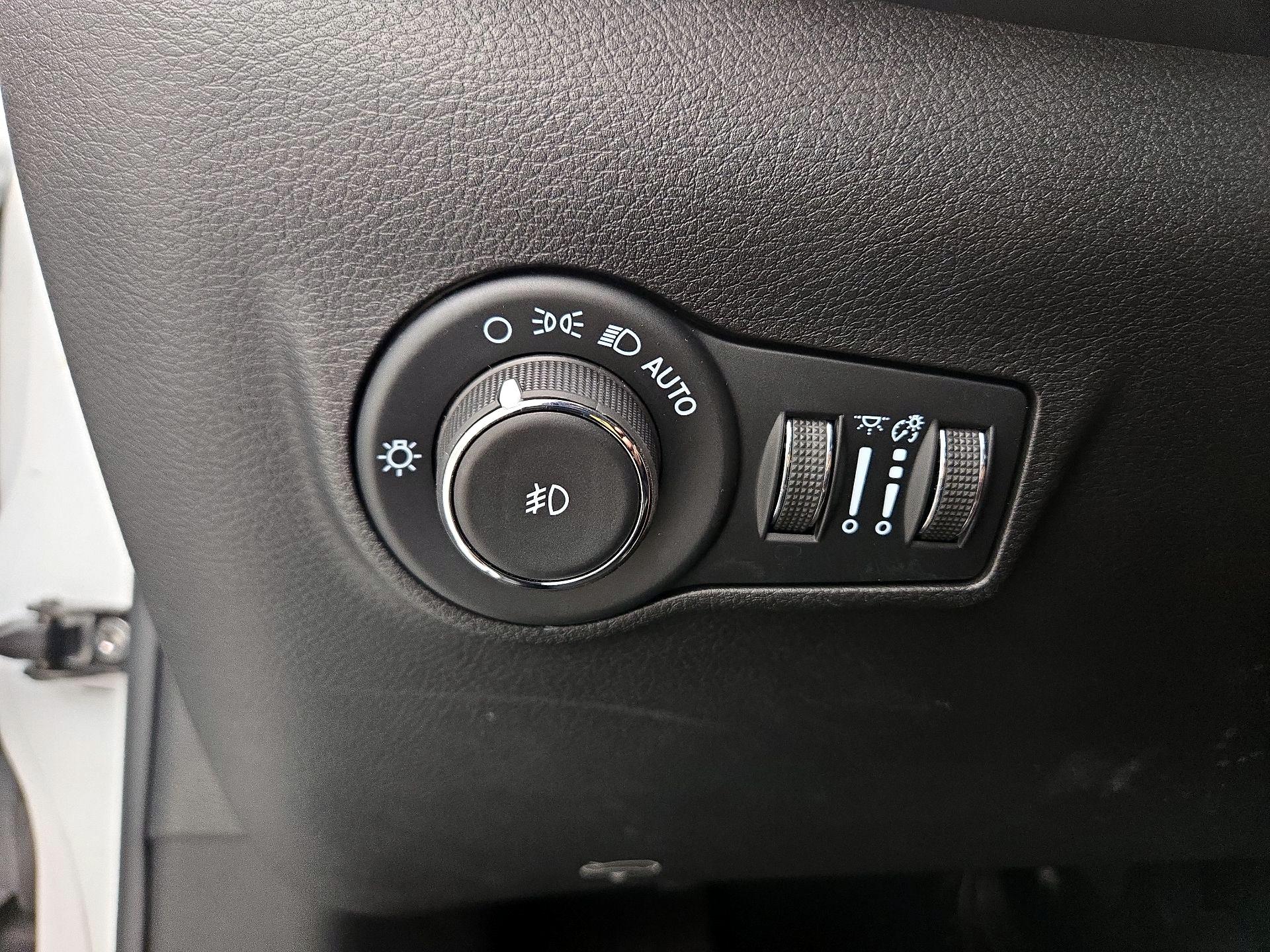 Thumbnail: 2022 Jeep Compass - 13