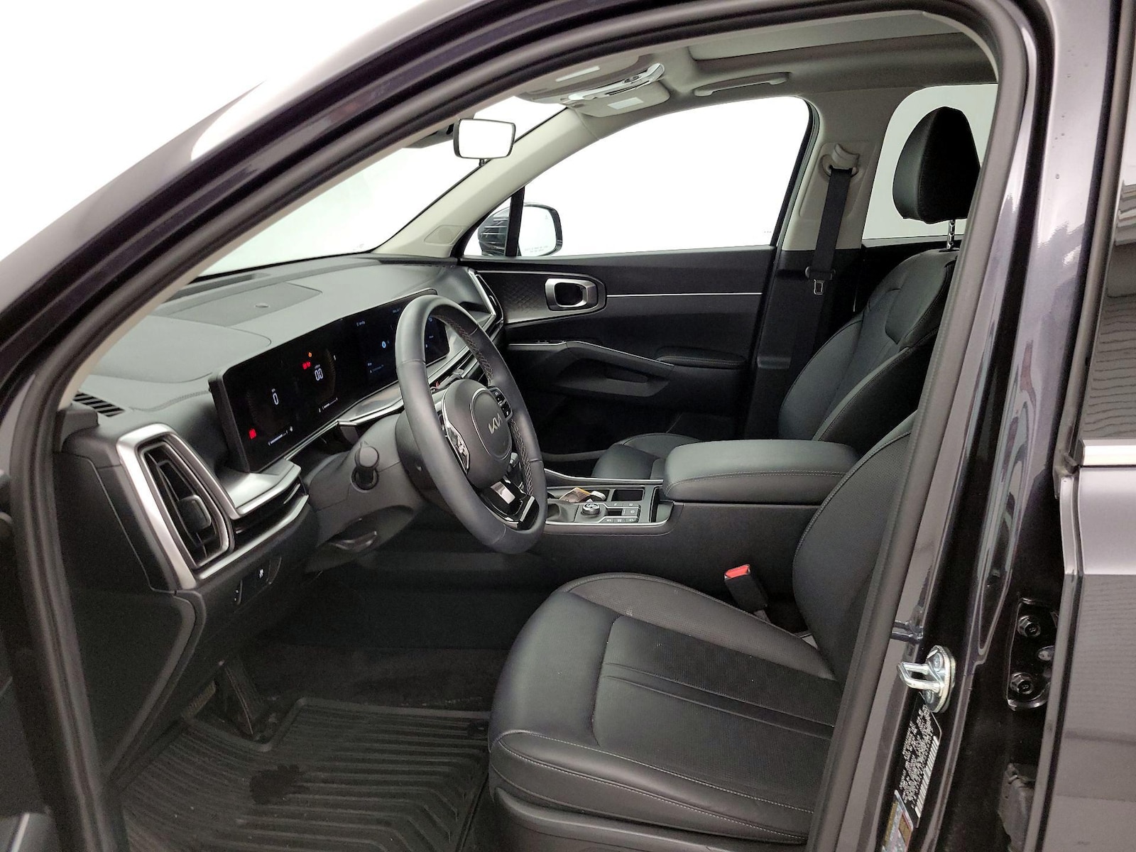 2025 Kia Sorento S - Photo 12