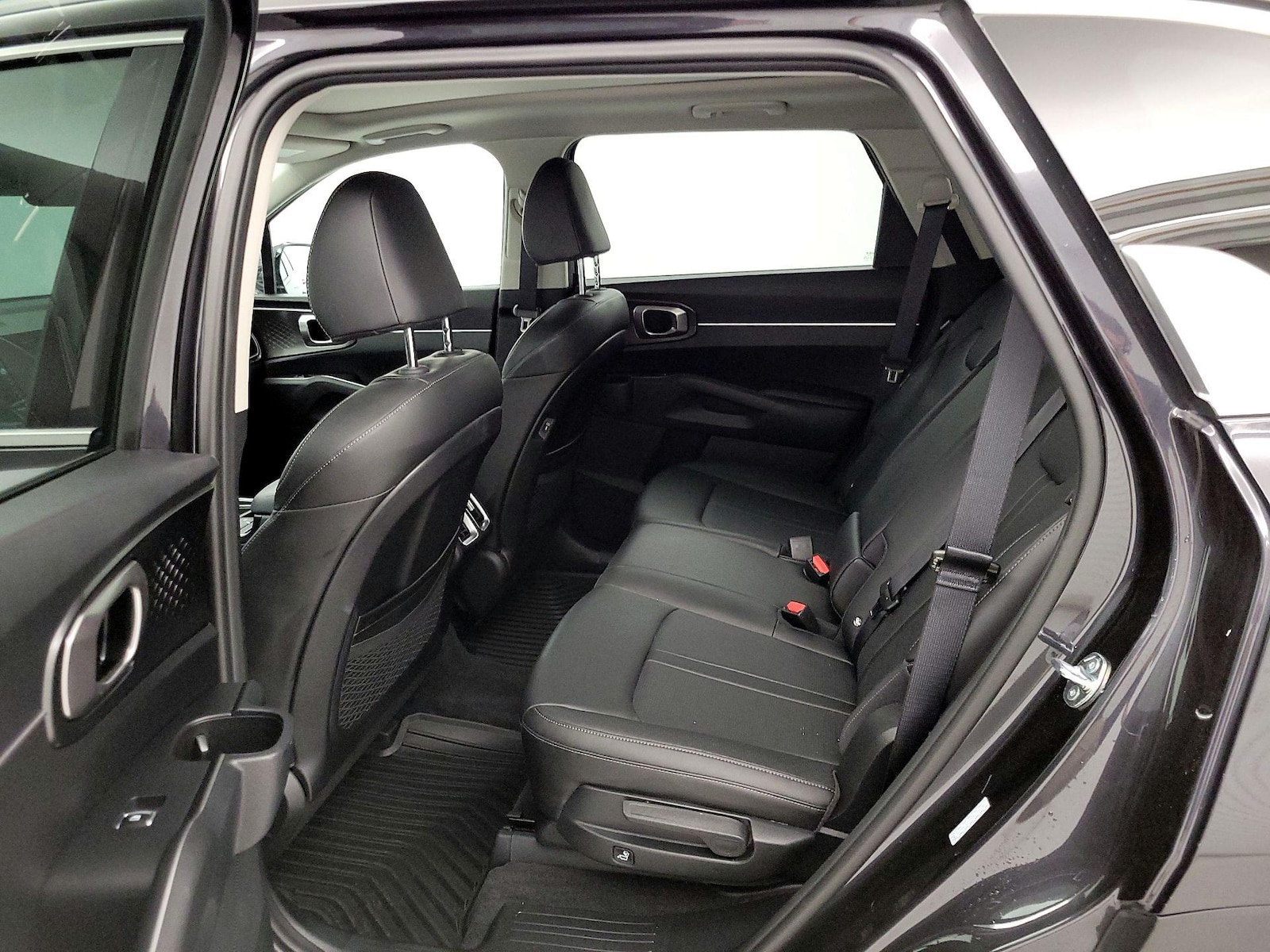 2025 Kia Sorento S - Photo 21