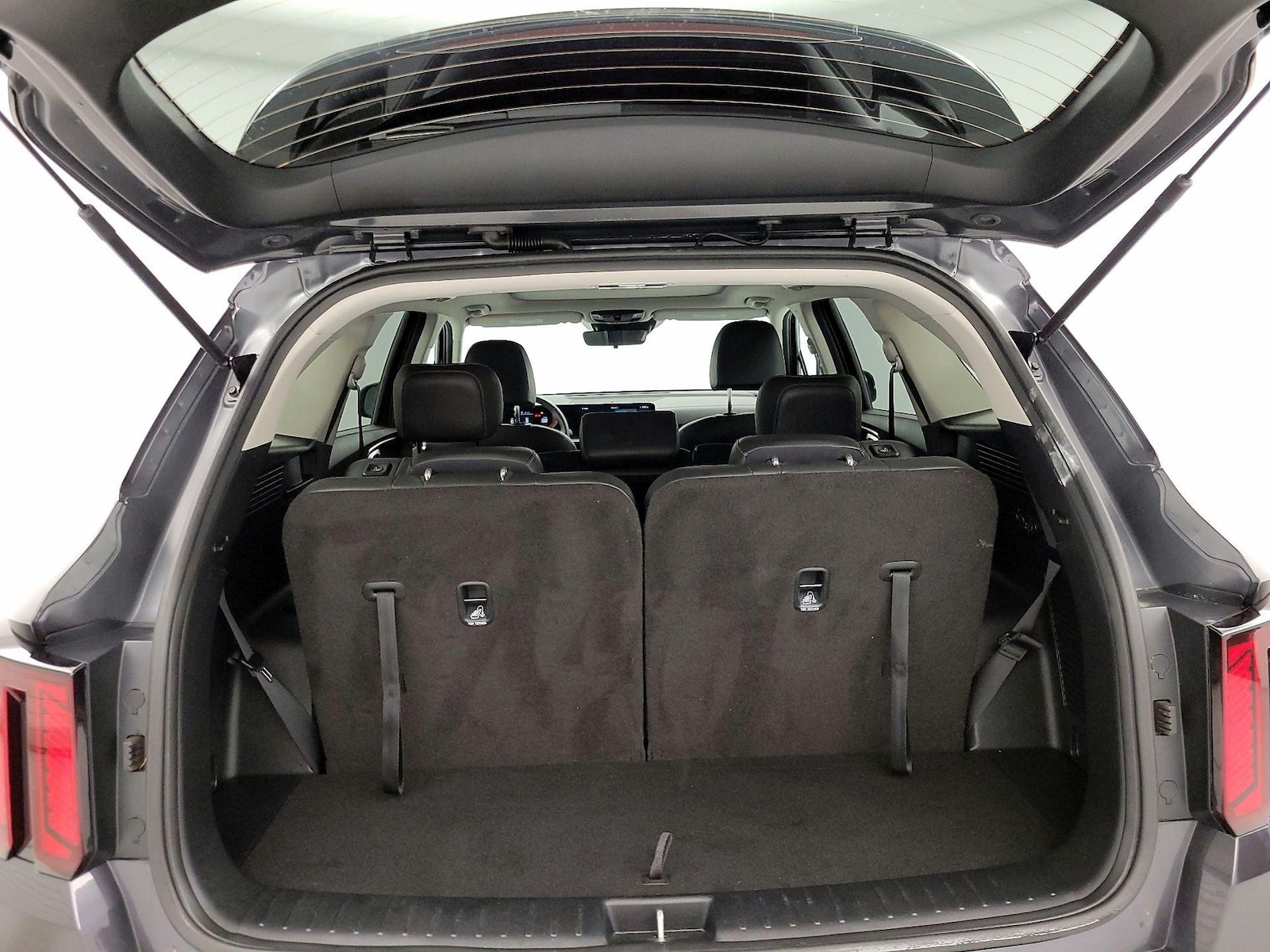 2025 Kia Sorento S - Photo 23