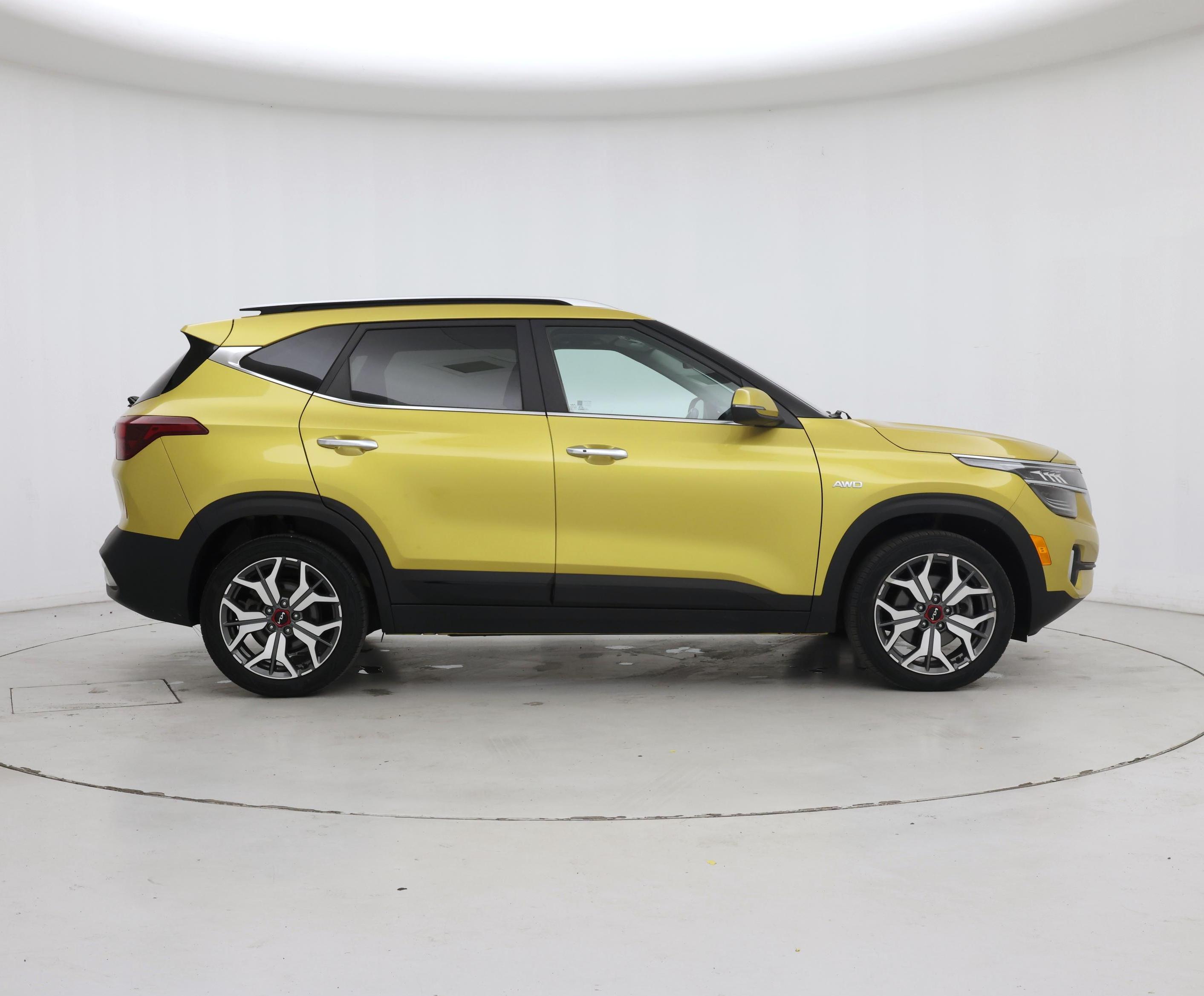 Thumbnail: 2023 Kia Seltos - 7