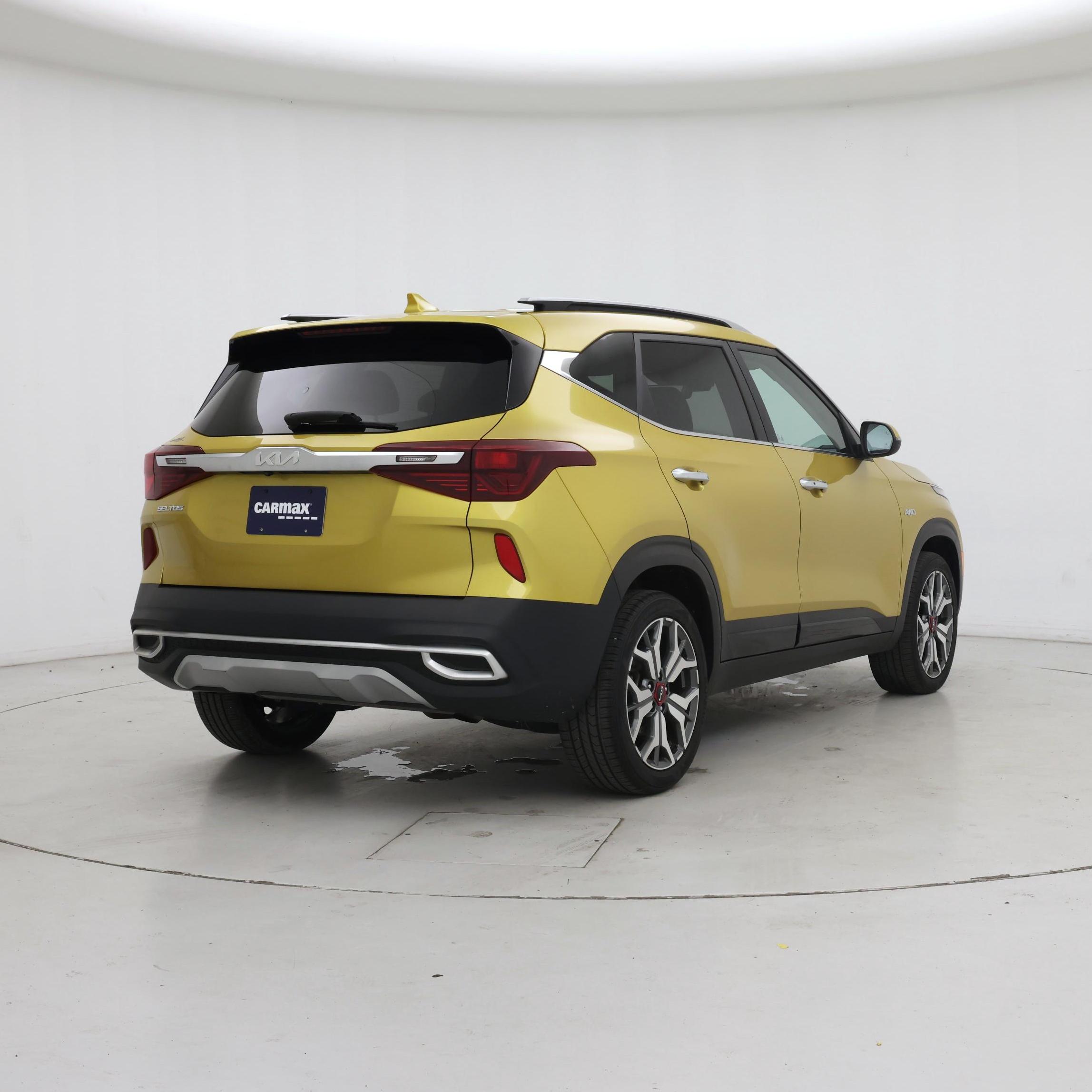 Thumbnail: 2023 Kia Seltos - 8