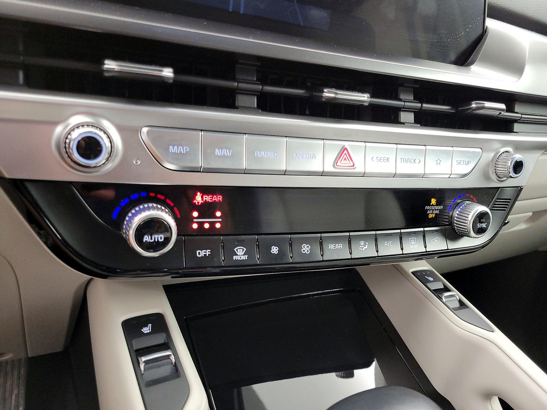 Thumbnail: 2024 Kia Telluride - 17