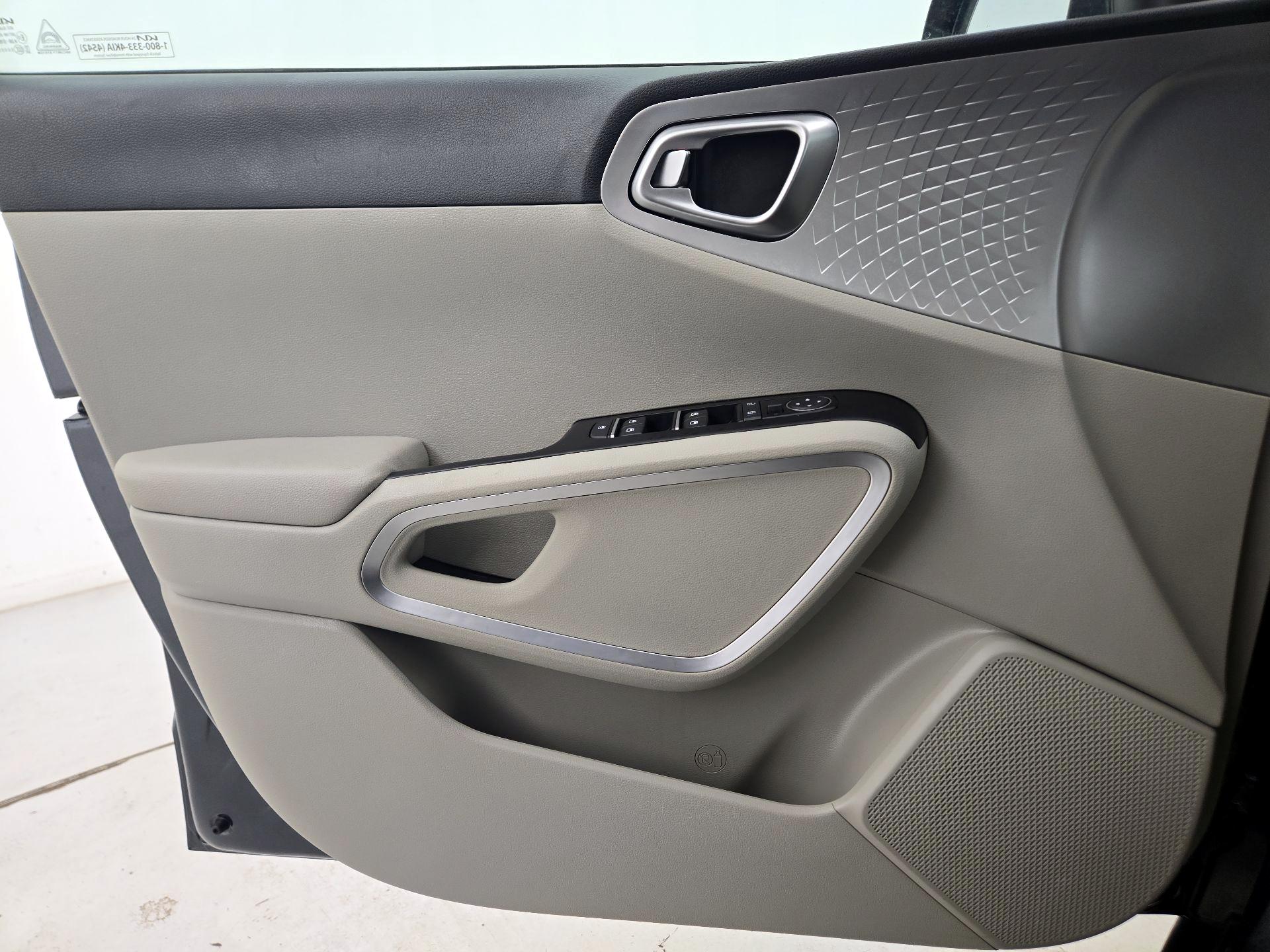 Thumbnail: 2023 Kia Soul - 12