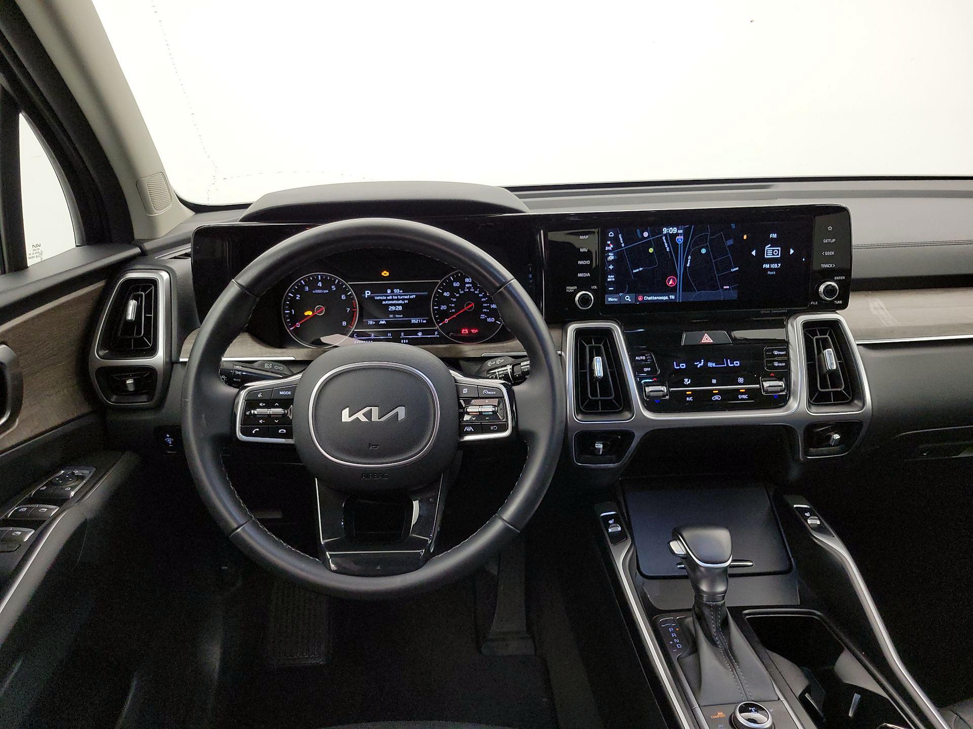 Thumbnail: 2023 Kia Sorento - 10