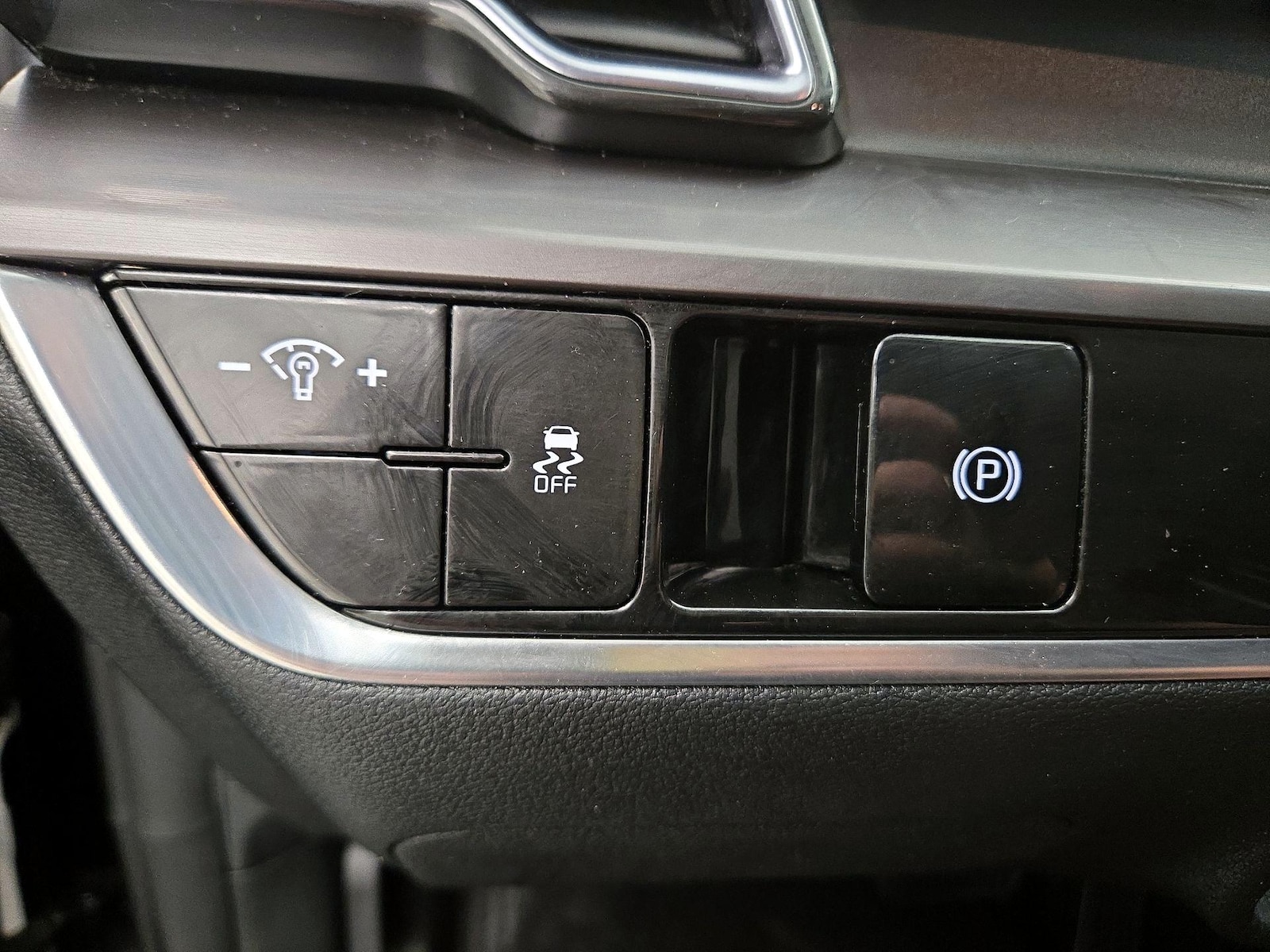 2023 Kia Sportage EX - Photo 14