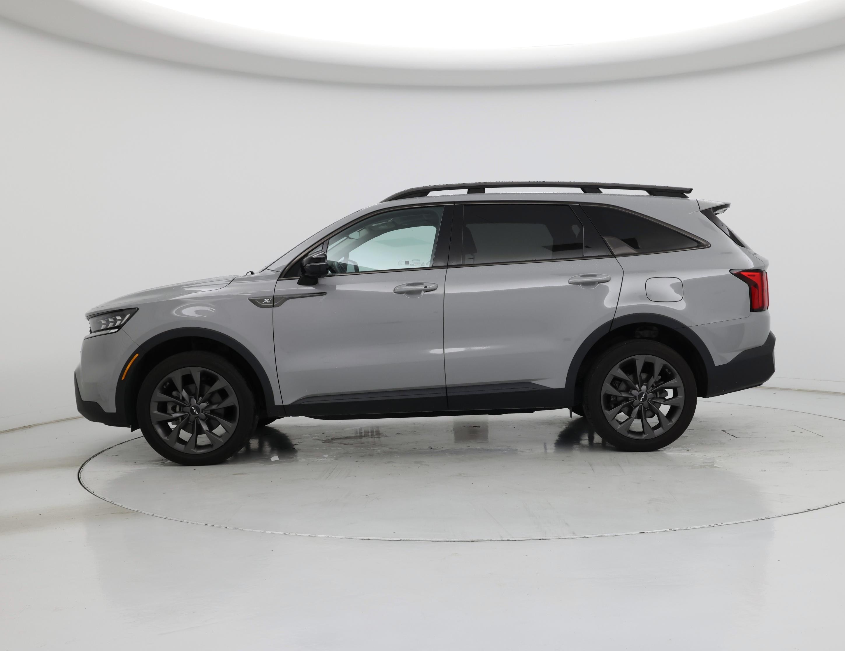 Thumbnail: 2022 Kia Sorento - 3