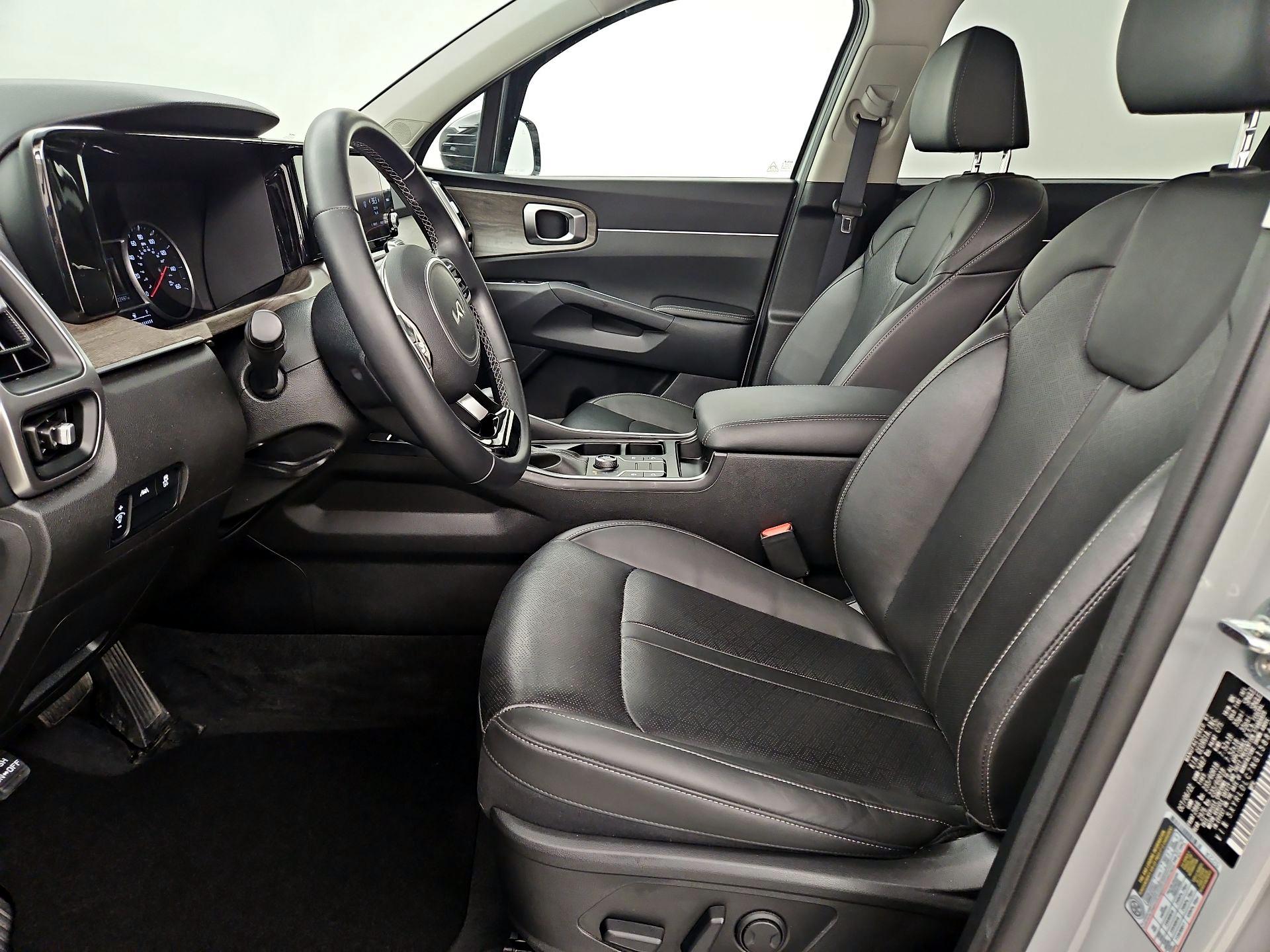 Thumbnail: 2022 Kia Sorento - 11
