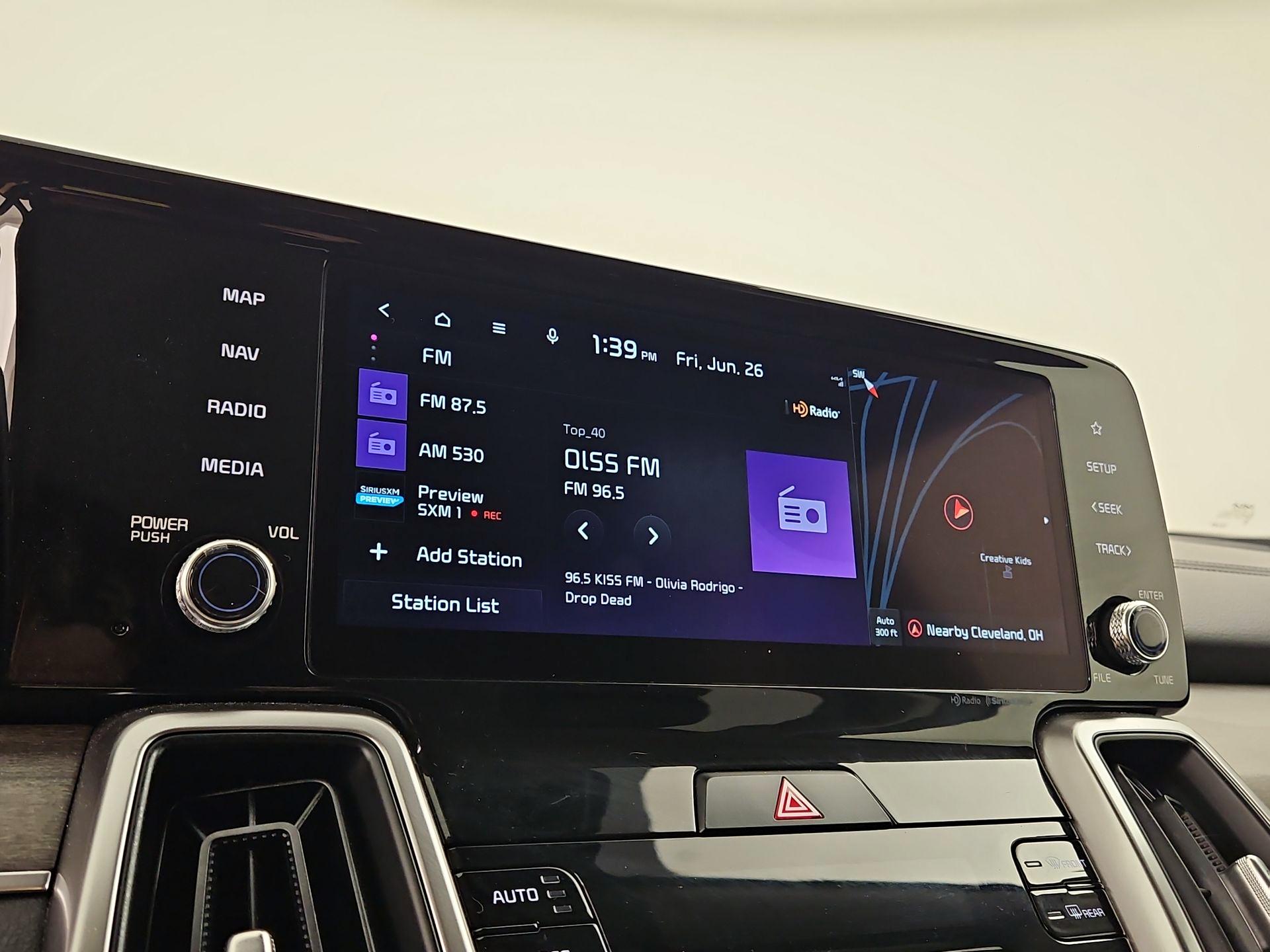 Thumbnail: 2022 Kia Sorento - 16